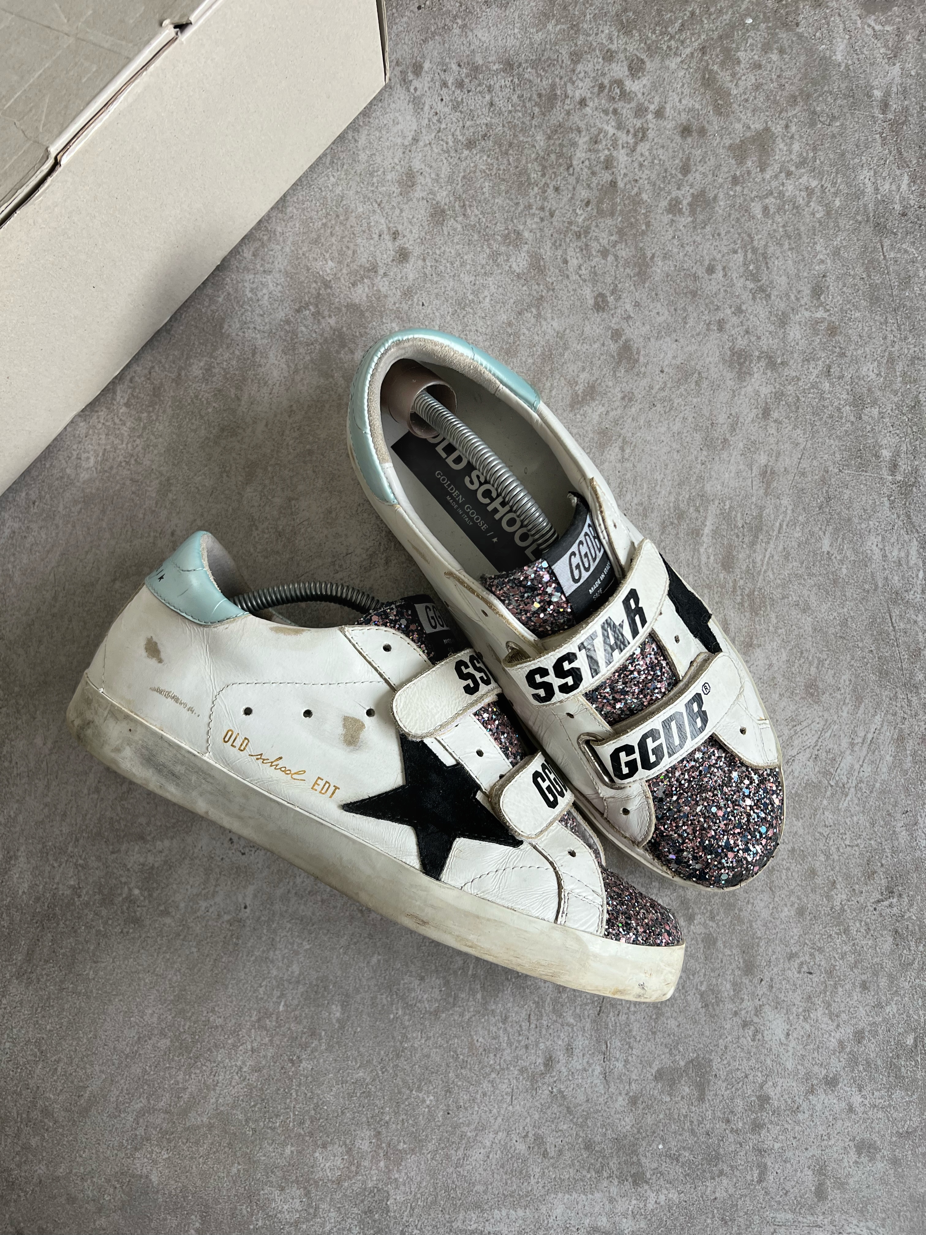 White Old Schools Golden Goose
