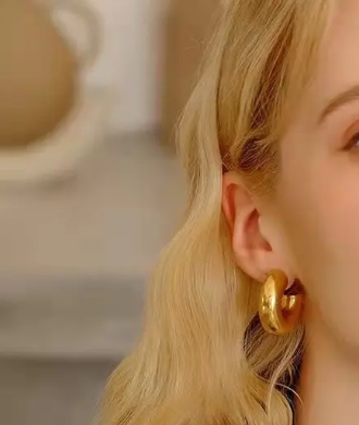 TEULRIP Exaggerated Thick Metal C-Shaped Hoop Earrings for Girls & Women