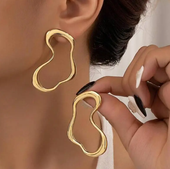 Teulrip Irregular Metal Geometry Heart Stud Earrings Trendy Jewelry for Girls & Women