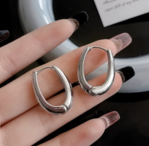 TEULRIP Korean Silver Stainless Steel Hoop Earrings – Stylish Jewelry for Girls & Women