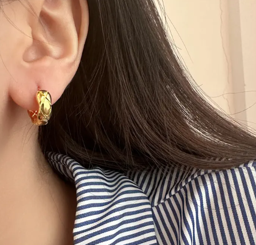 Teulrip Fashionable Textured Metal Small Golden Hoop Earrings  Chic Jewelry for Girls & Women