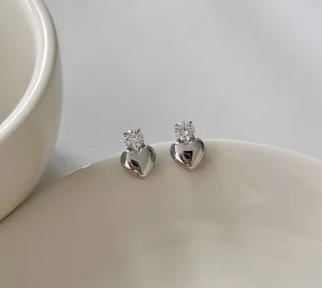 Teulrip Sweet Heart Studs Hypoallergenic & Waterproof Stainless Steel Earrings for Girls & Women