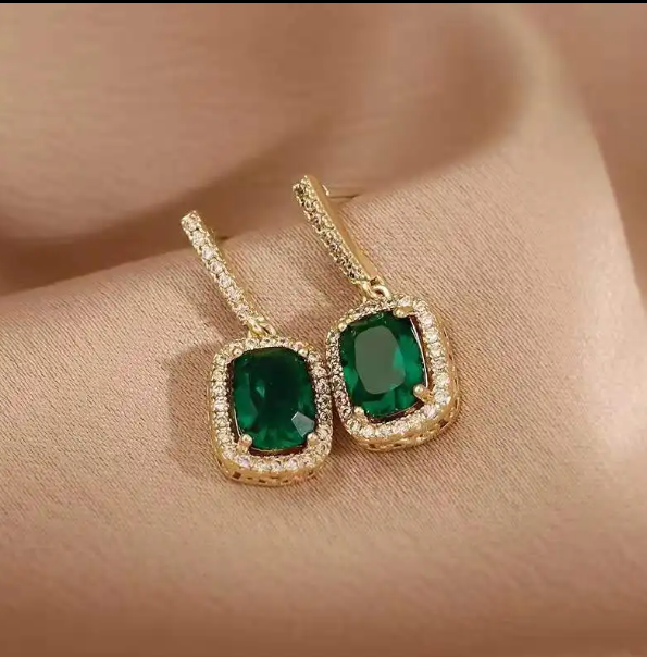 TEULRIP Green Emerald Square Rhinestone Drop Earrings - Retro Sparkling Diamond Design