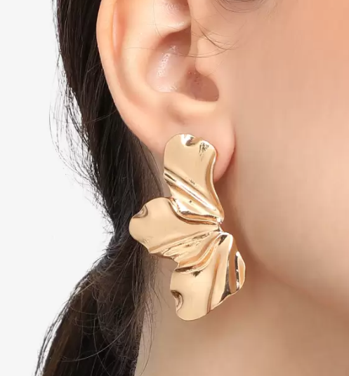Teulrip Large Petals Stud Stainless Steel Statement Hammered Flower Earrings for Girls & Women
