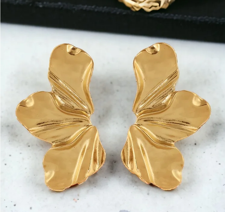 Teulrip Large Petals Stud Stainless Steel Statement Hammered Flower Earrings for Girls & Women