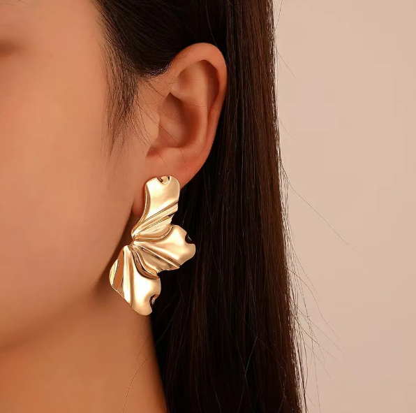 Teulrip Large Petals Stud Stainless Steel Statement Hammered Flower Earrings for Girls & Women