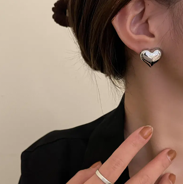 Teulrip Love Heart Shaped Stud Earrings for Girls & Women