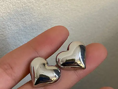 Teulrip Love Heart Shaped Stud Earrings for Girls & Women