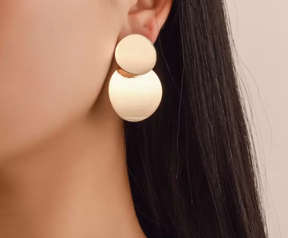 Teulrip Simple and Retro Round Golden Earrings for Girls & Women