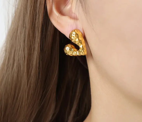 Teulrip Waterproof Hypoallergenic Stainless Steel Hammered Valentine Love Heart Stud Earrings for Girls & Women