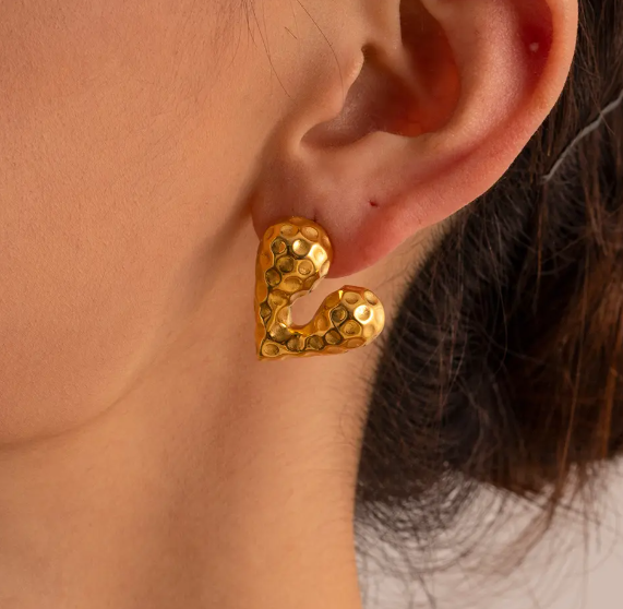 Teulrip Waterproof Hypoallergenic Stainless Steel Hammered Valentine Love Heart Stud Earrings for Girls & Women