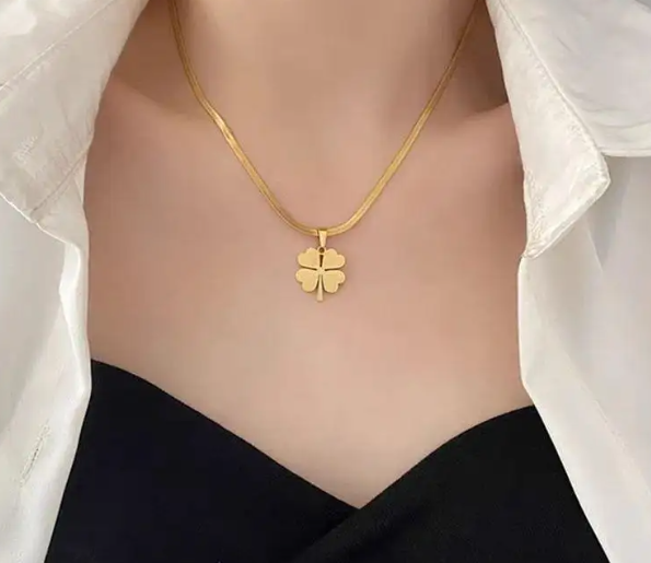 TEULRIP Stainless Steel Boho Snake Herringbone Blade Chain Necklace with Classic Clover Pendant for Girls & Women