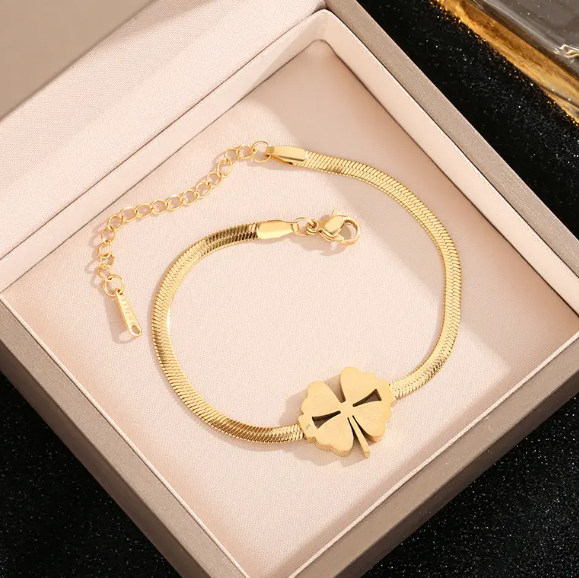 TEULRIP Fashion Flat Snake Heart Titanium Steel Bracelet Four-Leaf Clover Design, Durable & Anti Tarnish Jewelry for Girls & Women