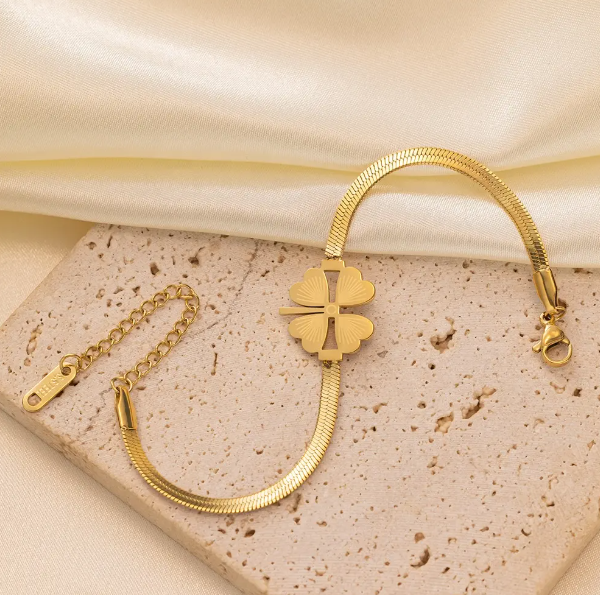 TEULRIP Fashion Flat Snake Heart Titanium Steel Bracelet Four-Leaf Clover Design, Durable & Anti Tarnish Jewelry for Girls & Women