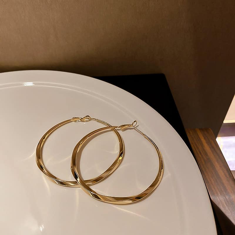 TEULRIP Big Circle Chunky Dangle Golden Hoop Earrings - Bold Jewelry for Girls & Women
