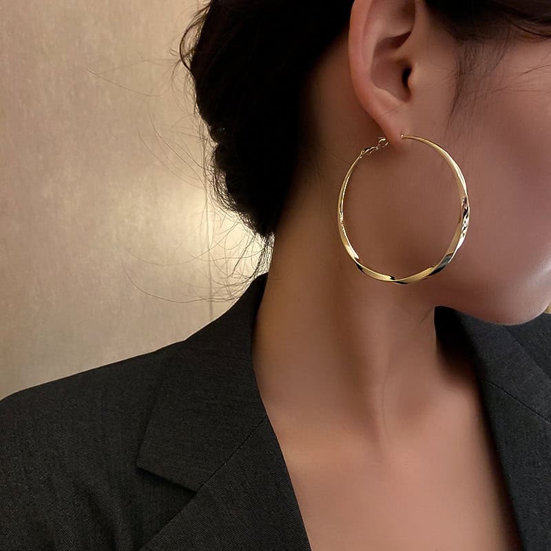 TEULRIP Big Circle Chunky Dangle Golden Hoop Earrings - Bold Jewelry for Girls & Women