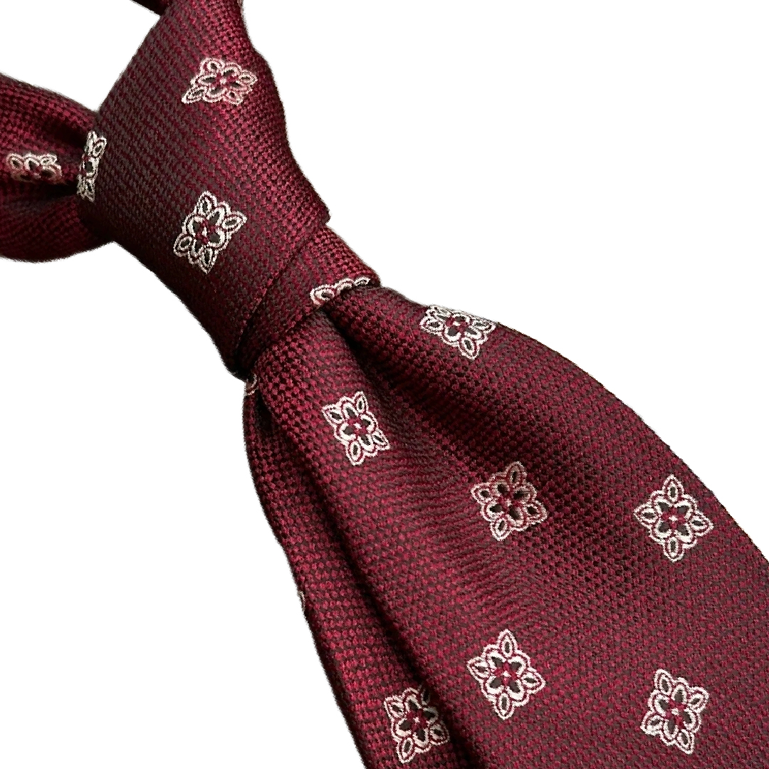 Elegant Maroon Patterned Necktie