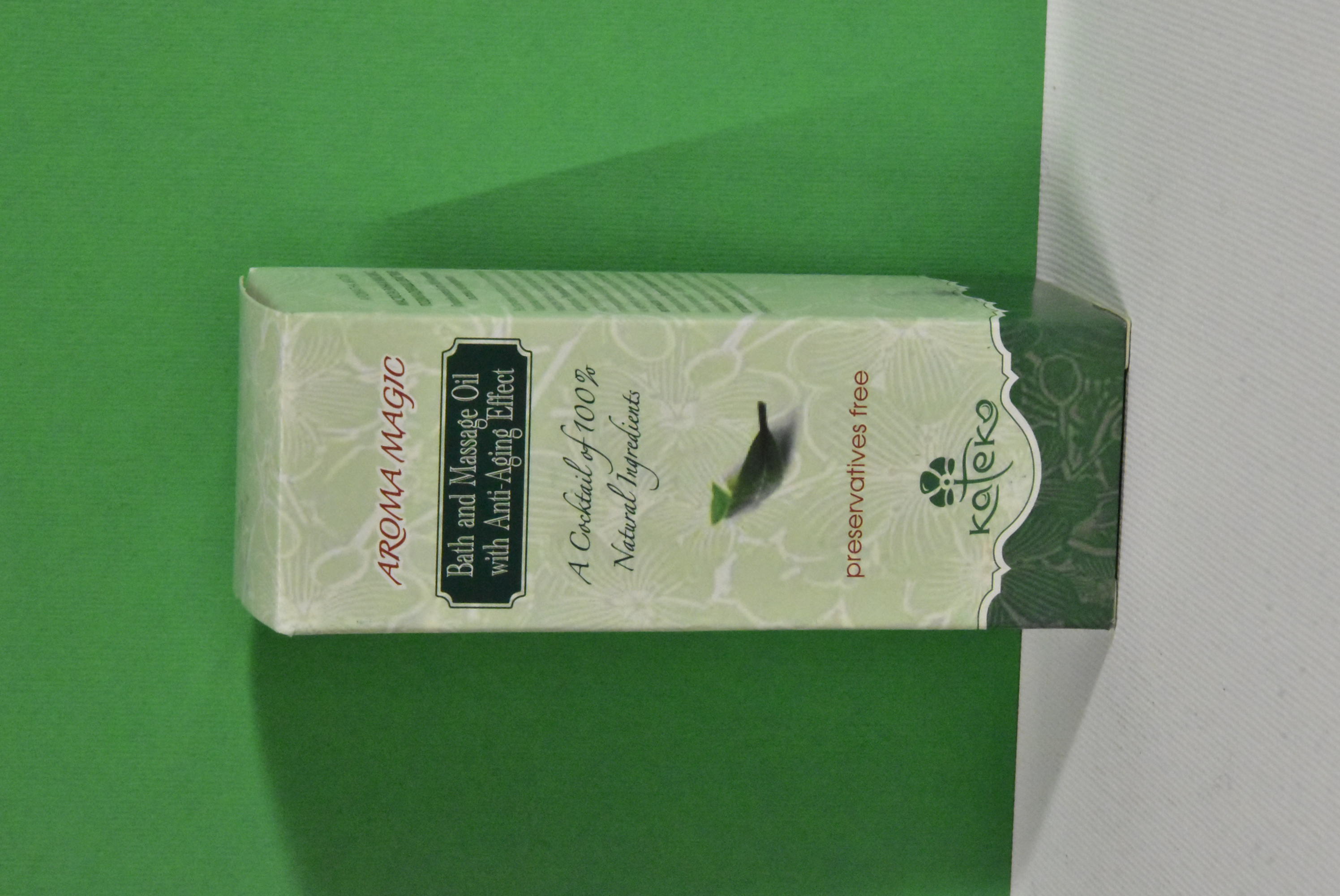 KATEKO Olio per bagni e massaggi con effetto anti-età Aroma Magic 100% naturale