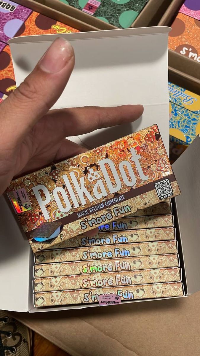 POLKADOT CHOCOLATE BAR