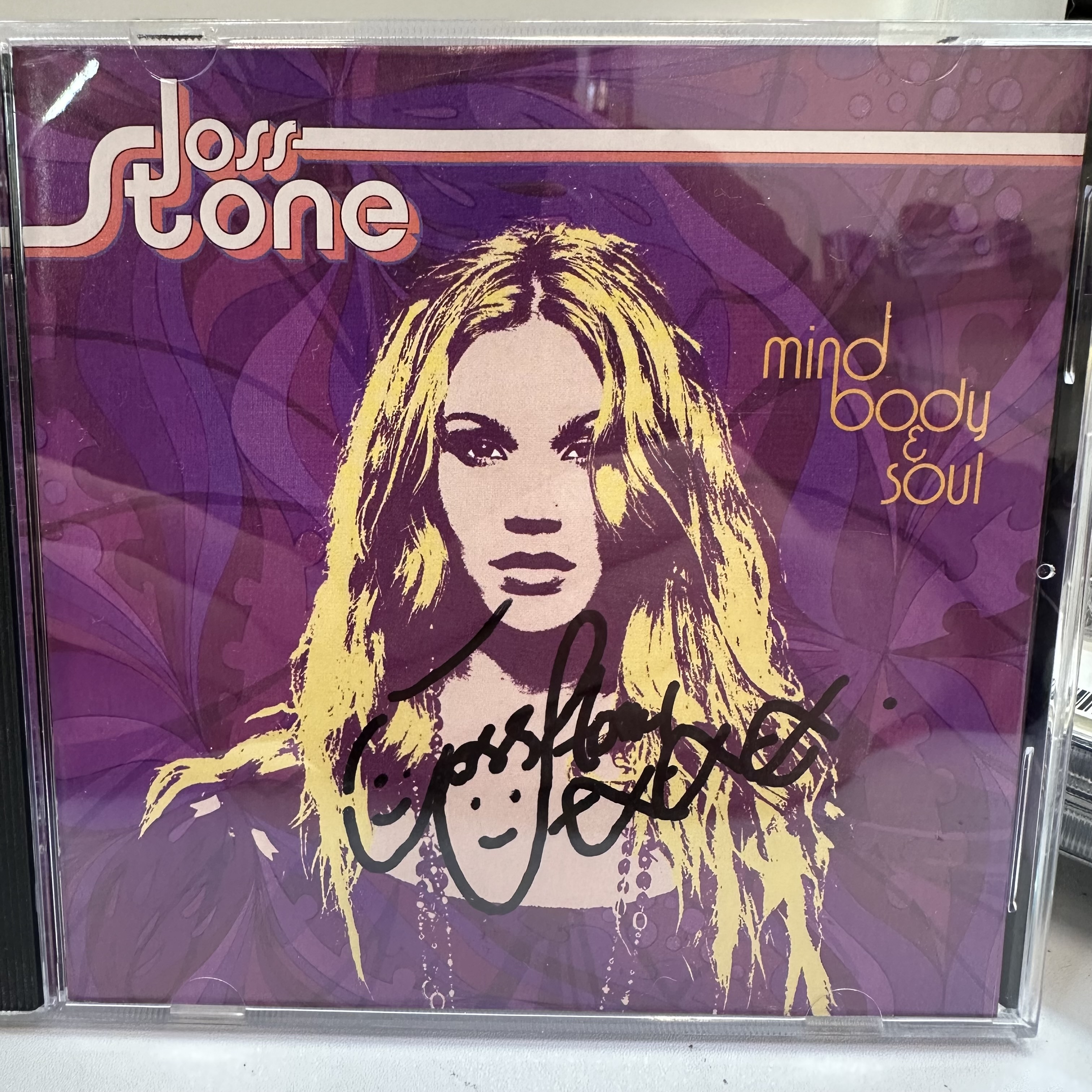 A1265 joss Stone autographed CD mind, body and soul