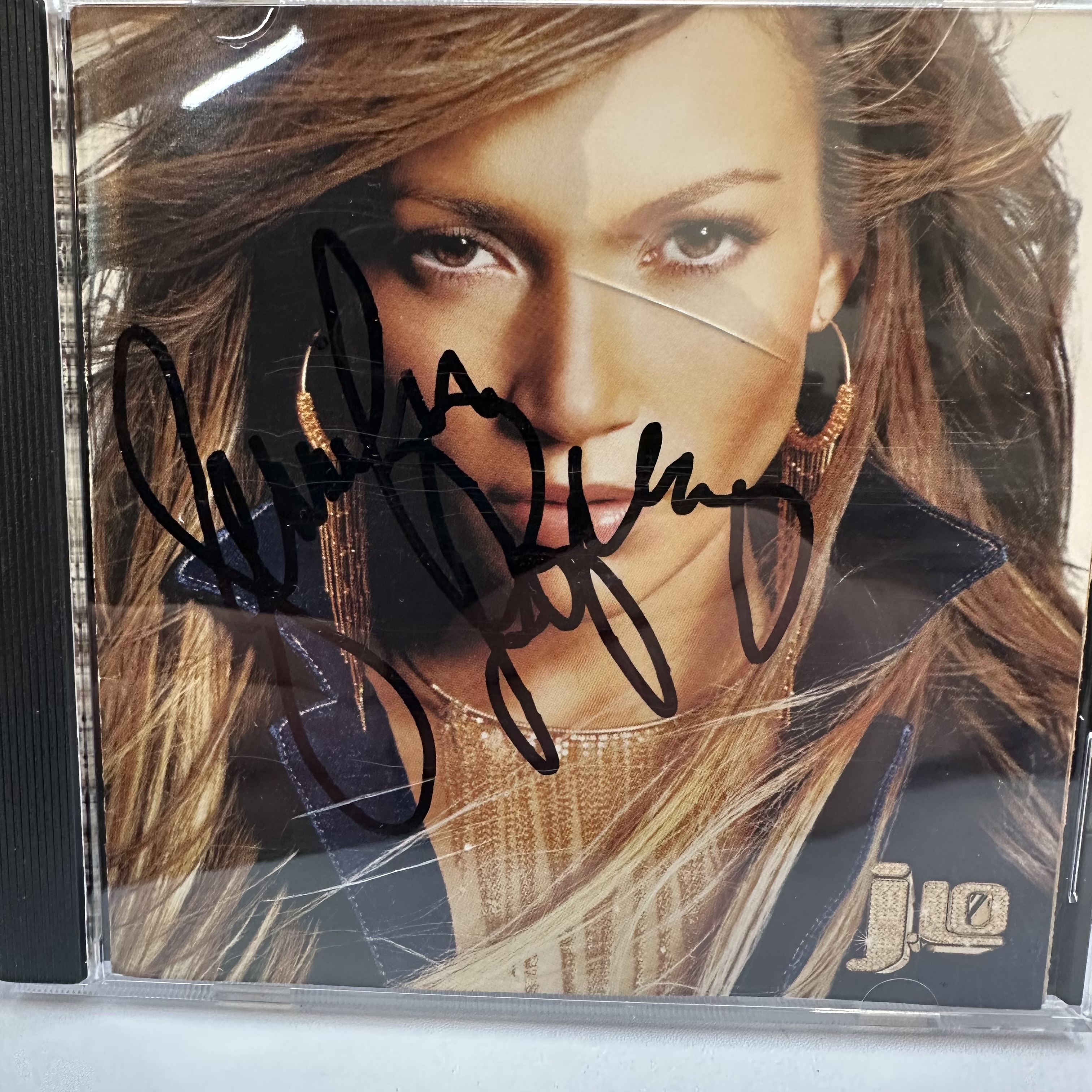 A1280 Jennifer Lopez J lo signed CD booklet