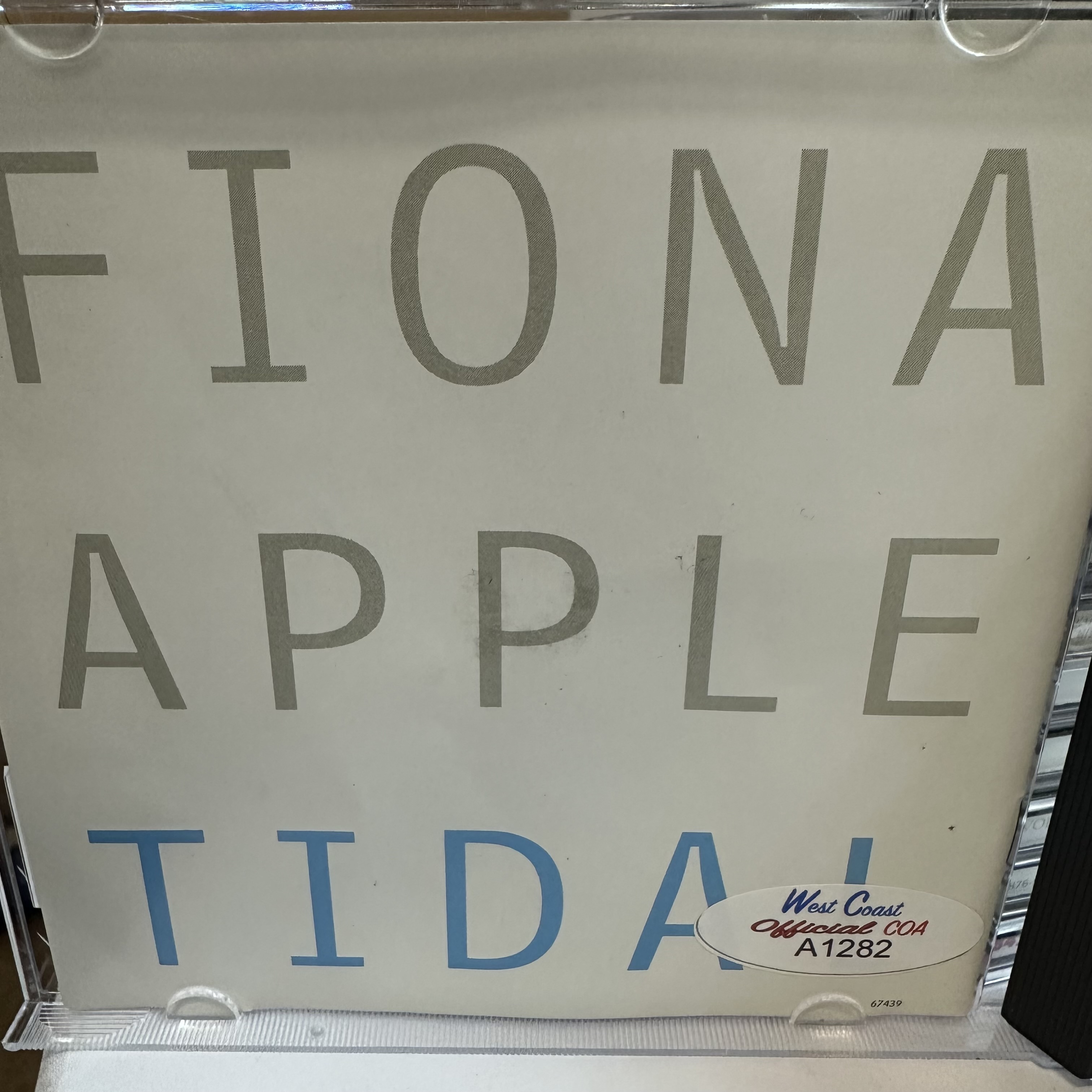 A1282 Fiona Apple signed CD booklet