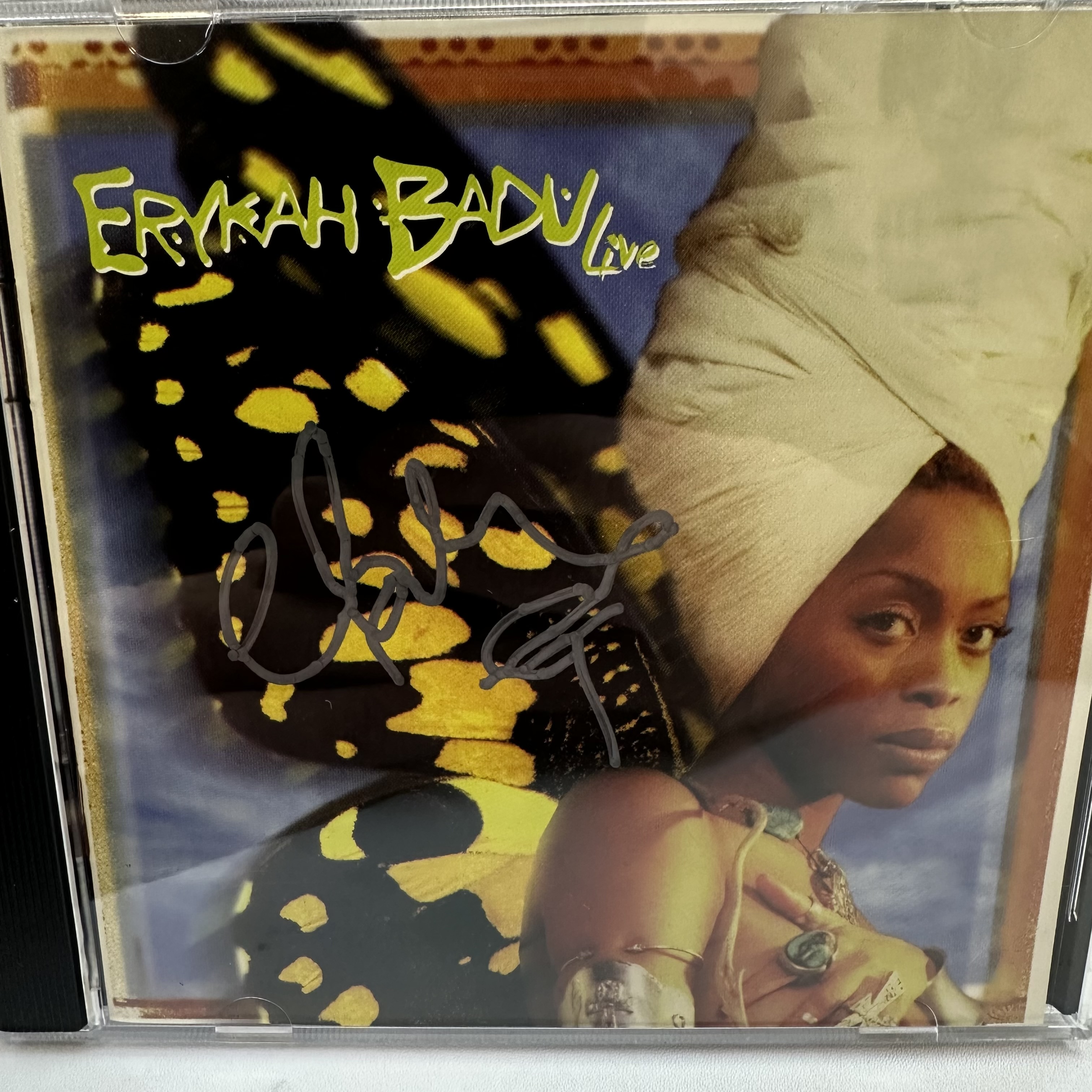 A1269 Erikah Badu signed CD booklet
