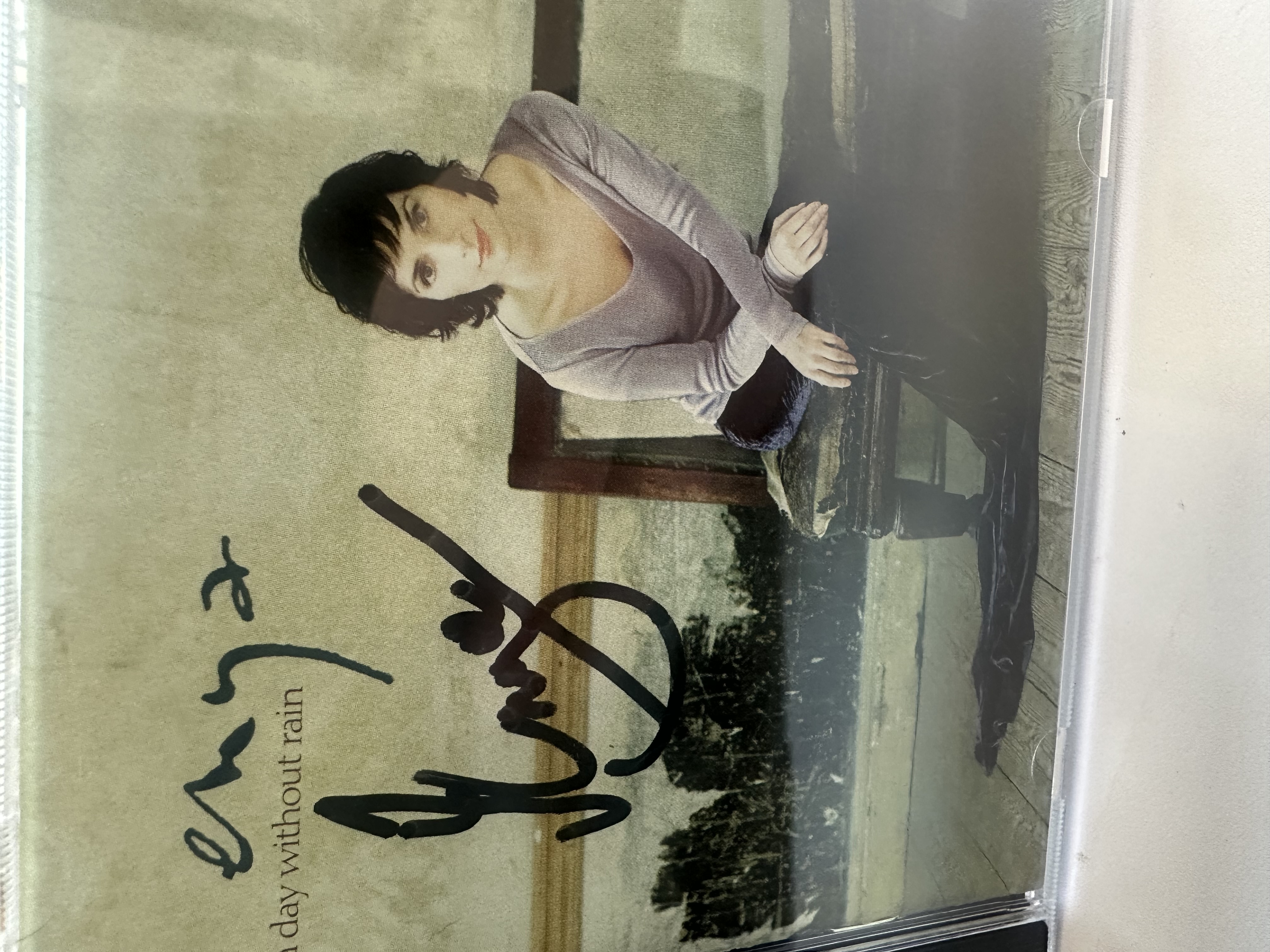 A1274 Enya a day without rain signed autographed CD