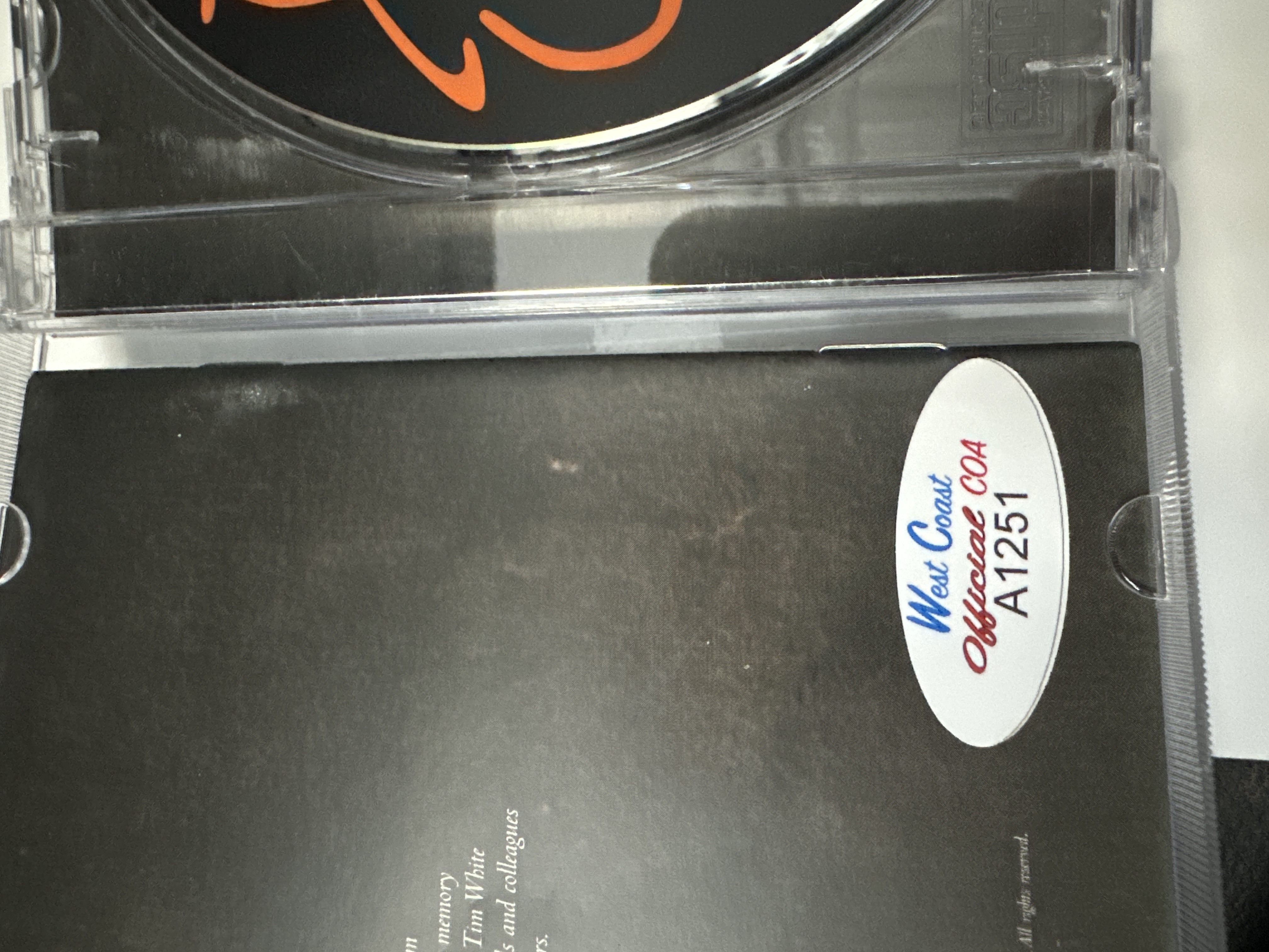 A1251 stinging sacred love, signed autograph CD