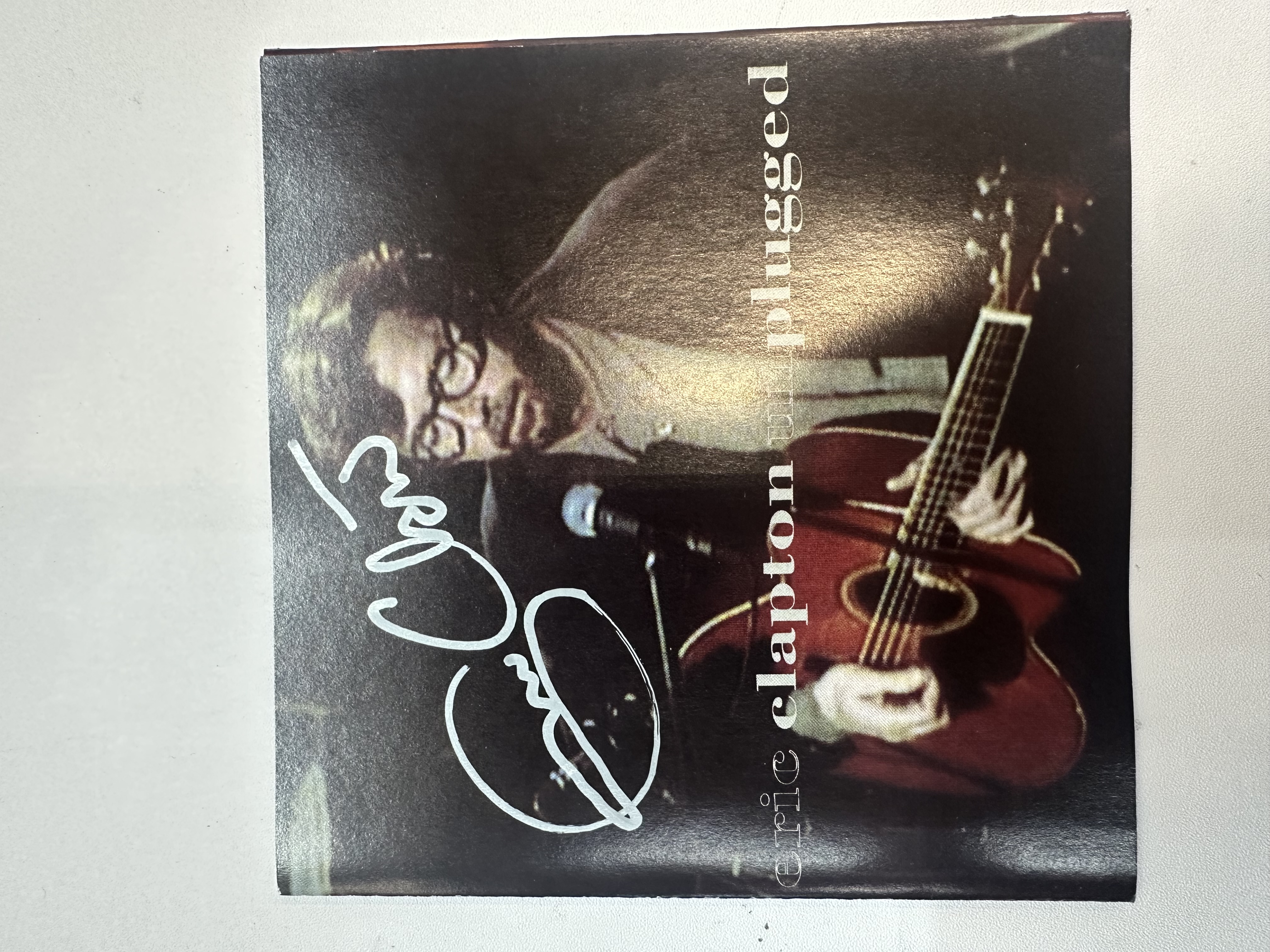 A1334 Eric Clapton unplugged signed autographed CD booklet
