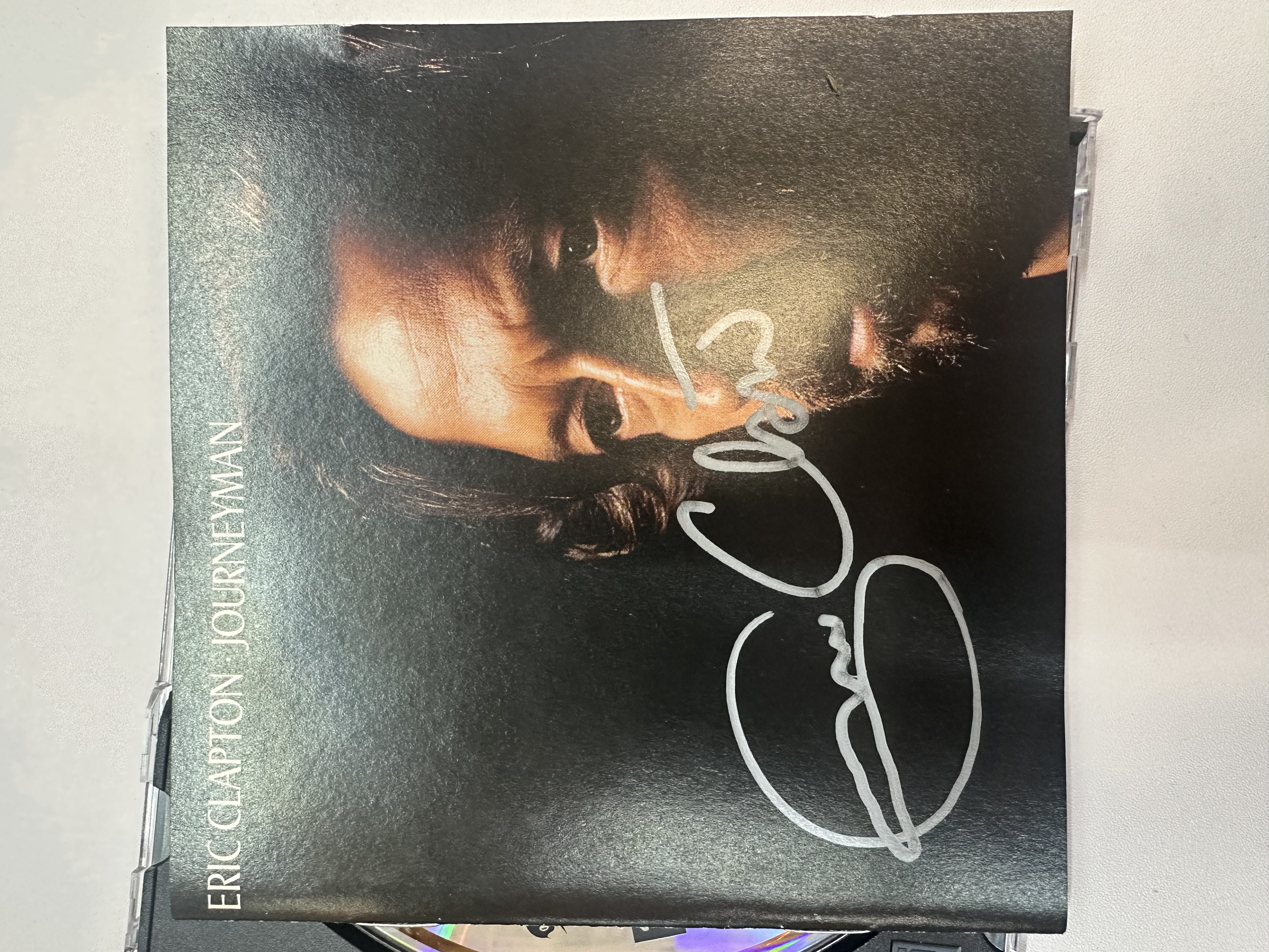 A1245 Eric Clapton journeyman signed autographed CD booklet