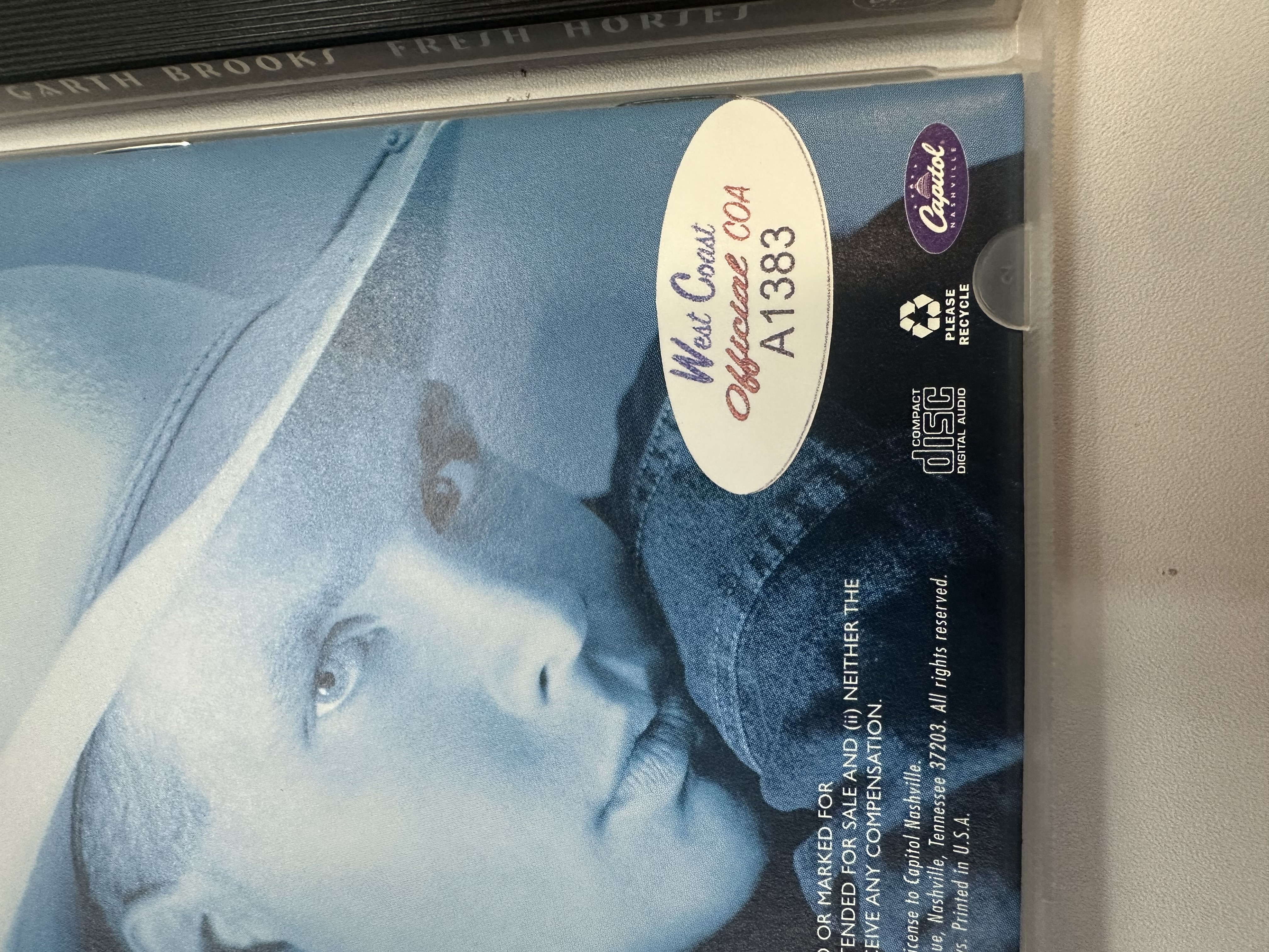 A1383 garth Brooks, fresh horses signed autograph CD booklet