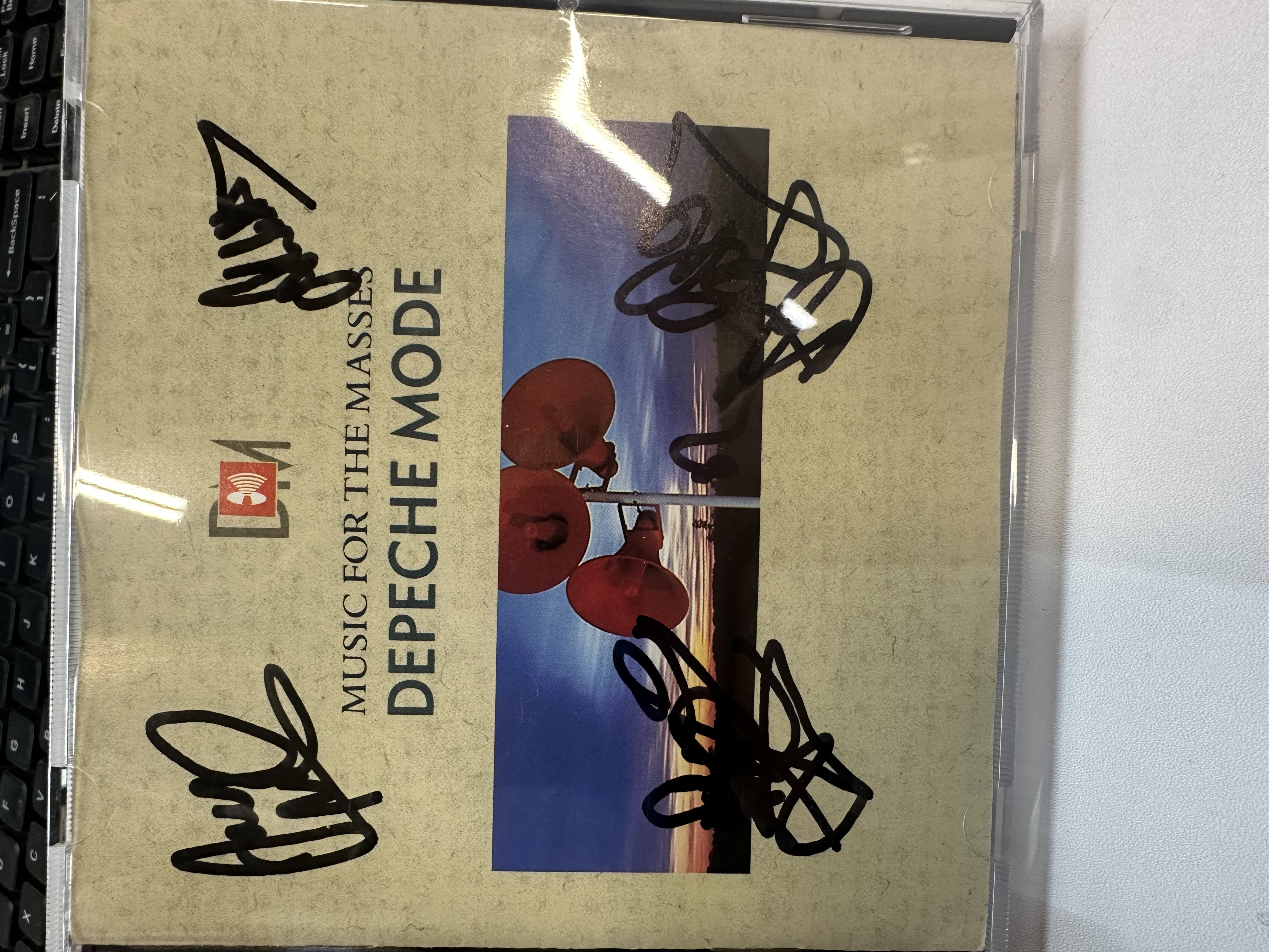 A1392 Depeche Mode music for the masses signed autograph CD booklet signed by full band