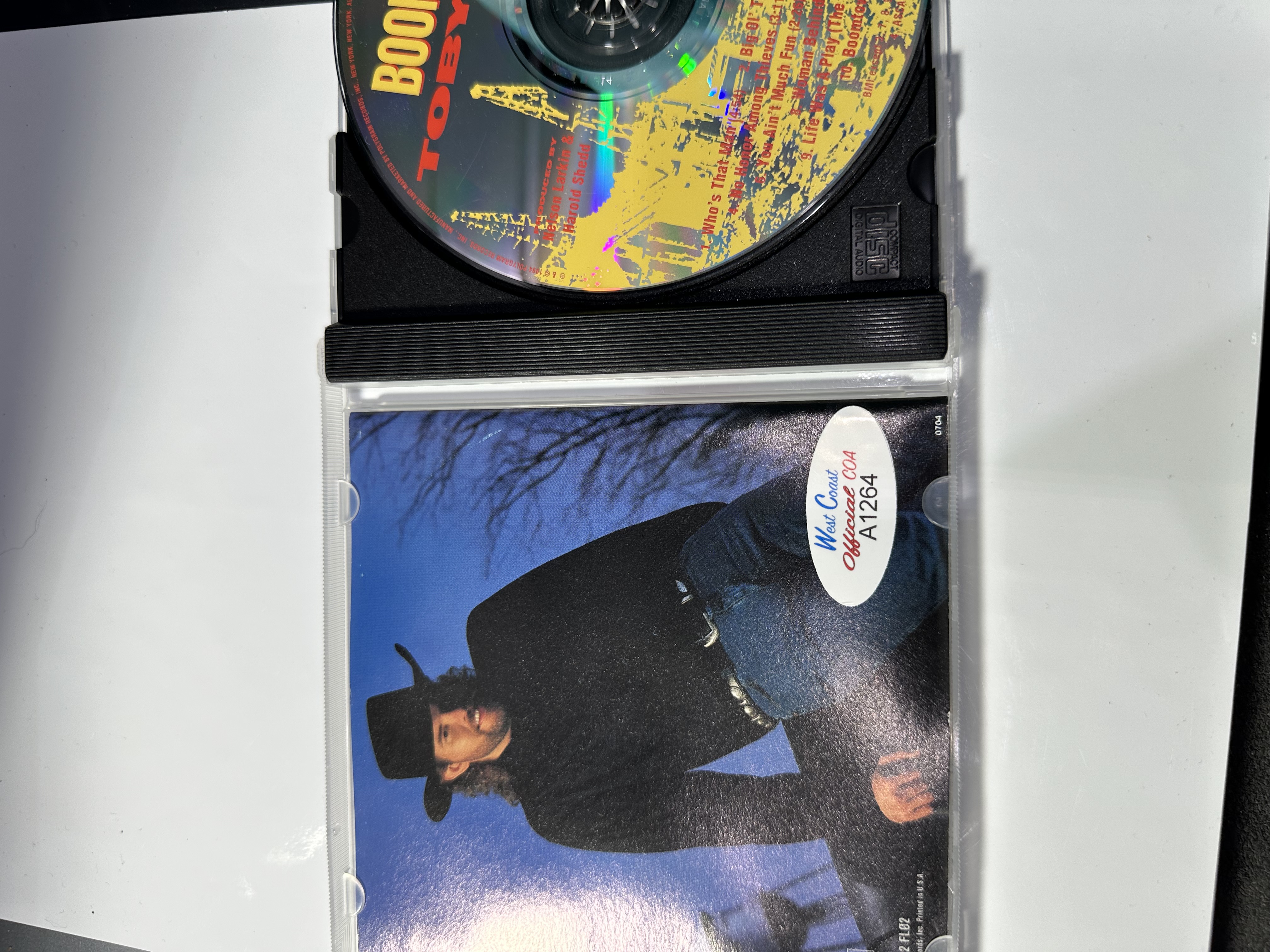 A1264 toby Keith boomtown signed autographed CD