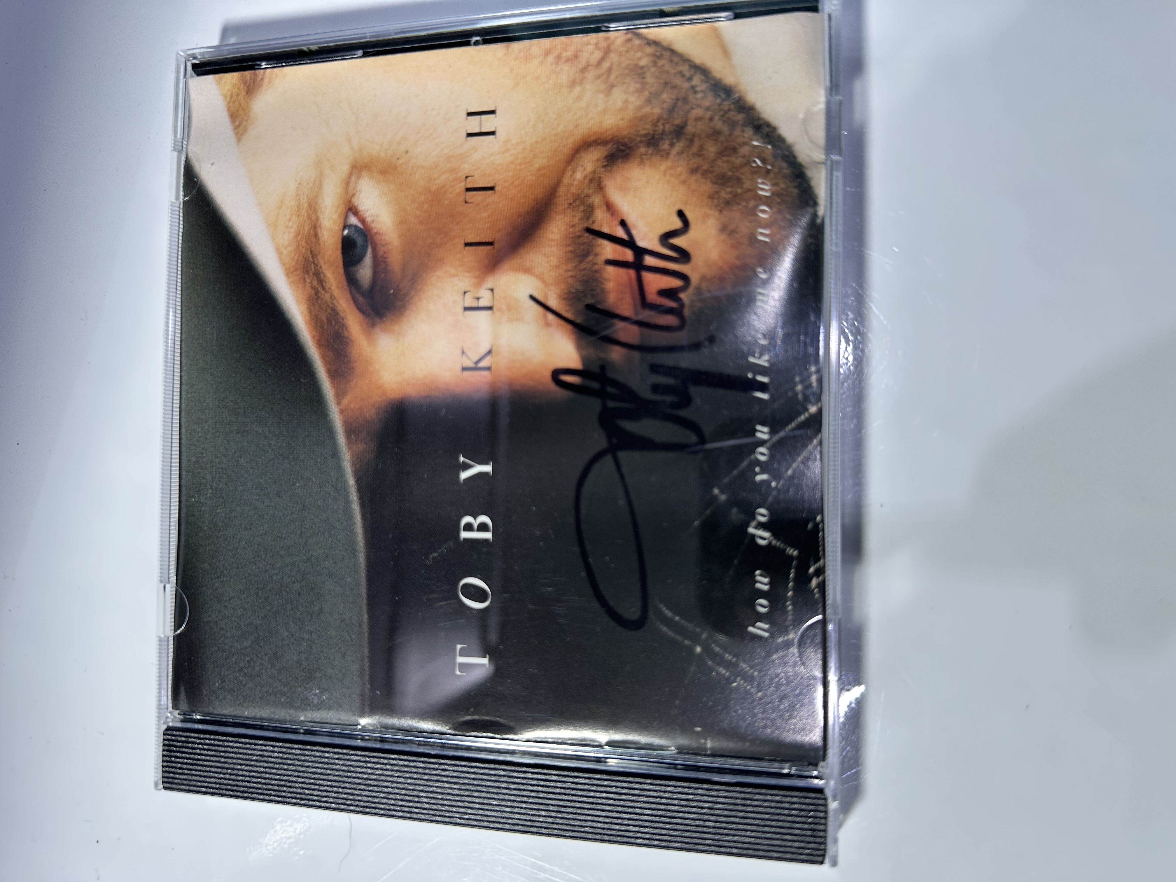A1283 toby Keith, how do you like me now signed autographed Cd