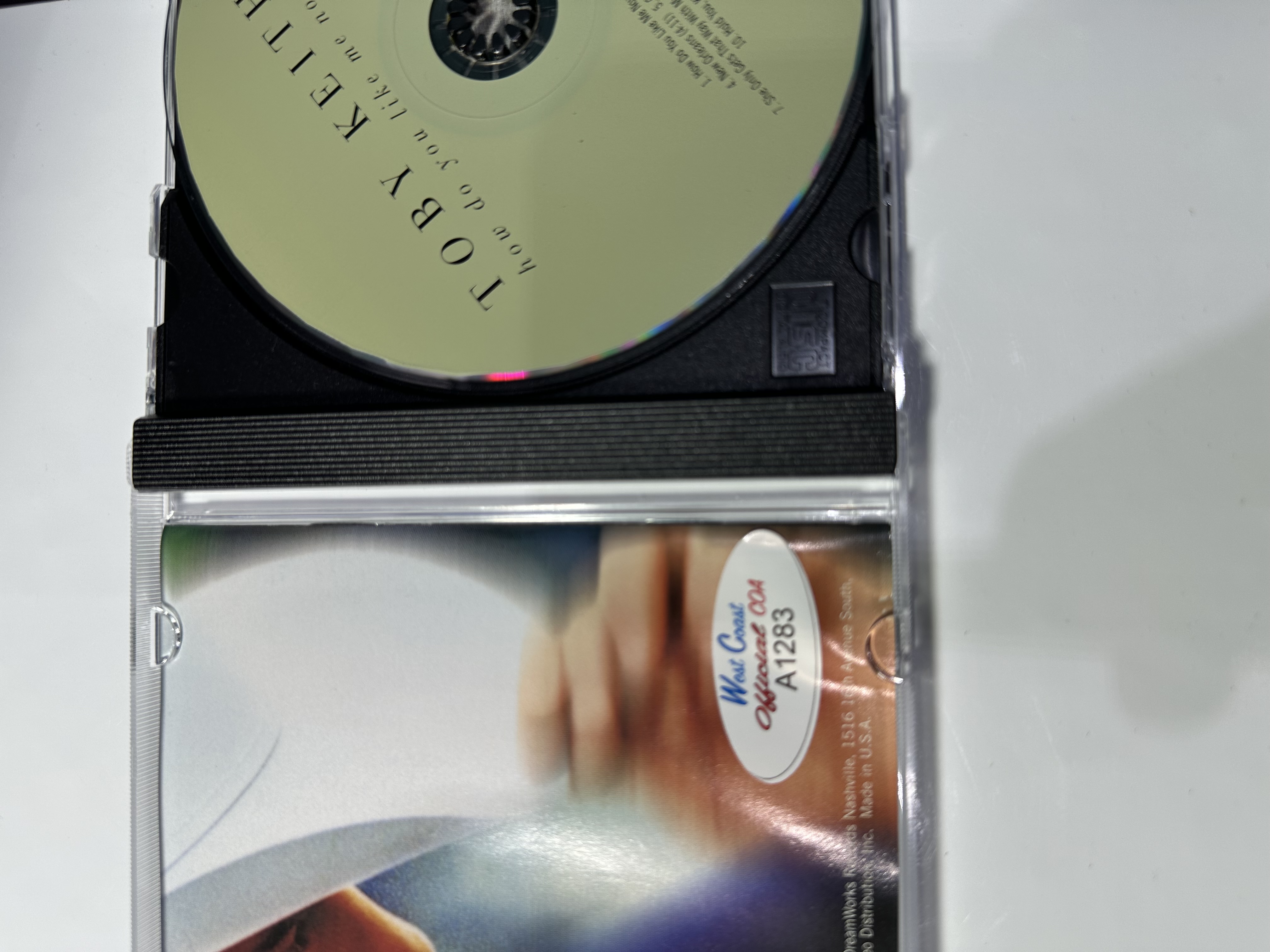 A1283 toby Keith, how do you like me now signed autographed Cd