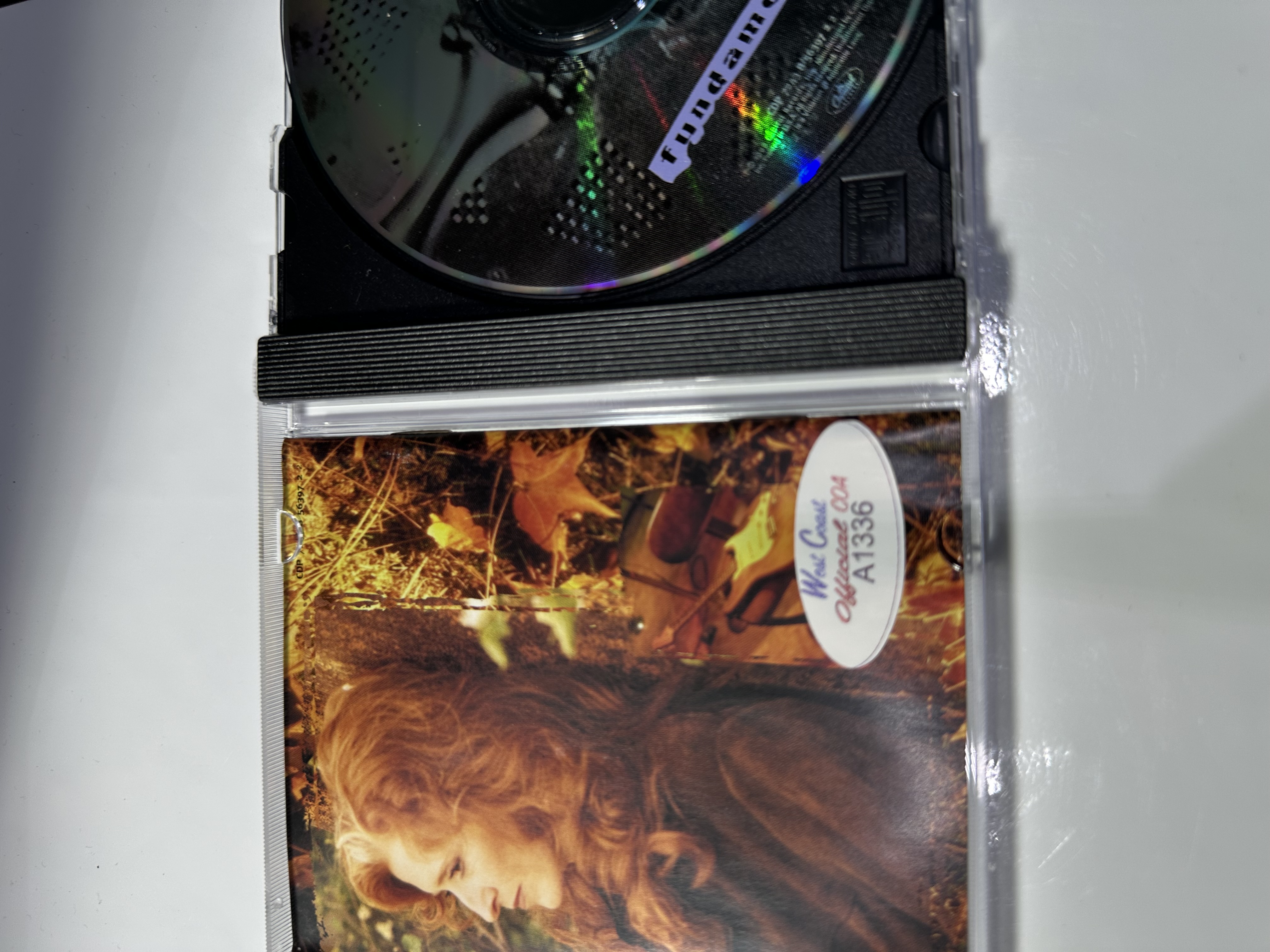 A1336 Bonnie Raitt fundamental signed autographed CD