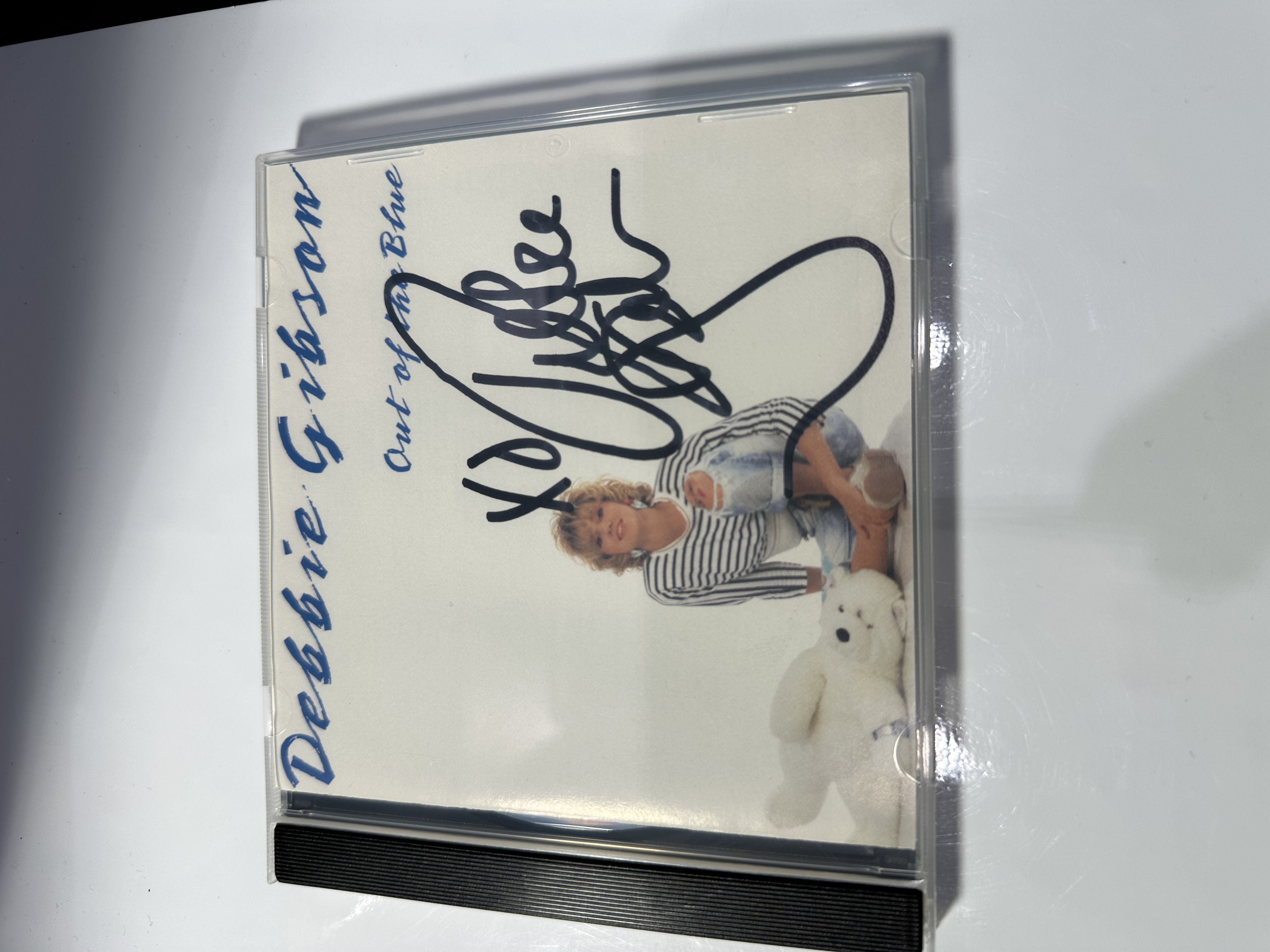A1344 Debbie Gibson out of the blue signed autographed CD