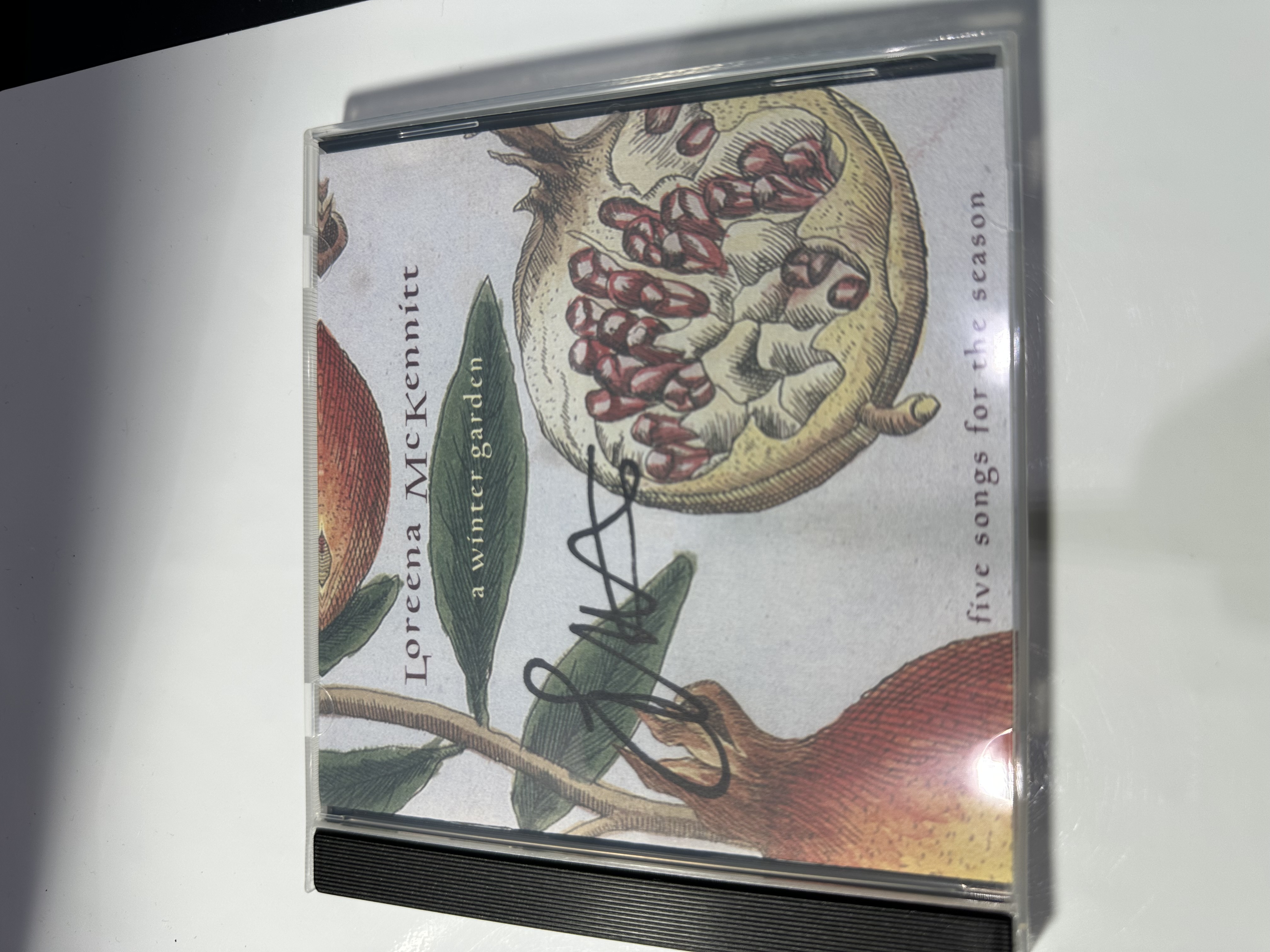 A1360 Lorena McKinnon a Winter garden signed autographed CD booklet