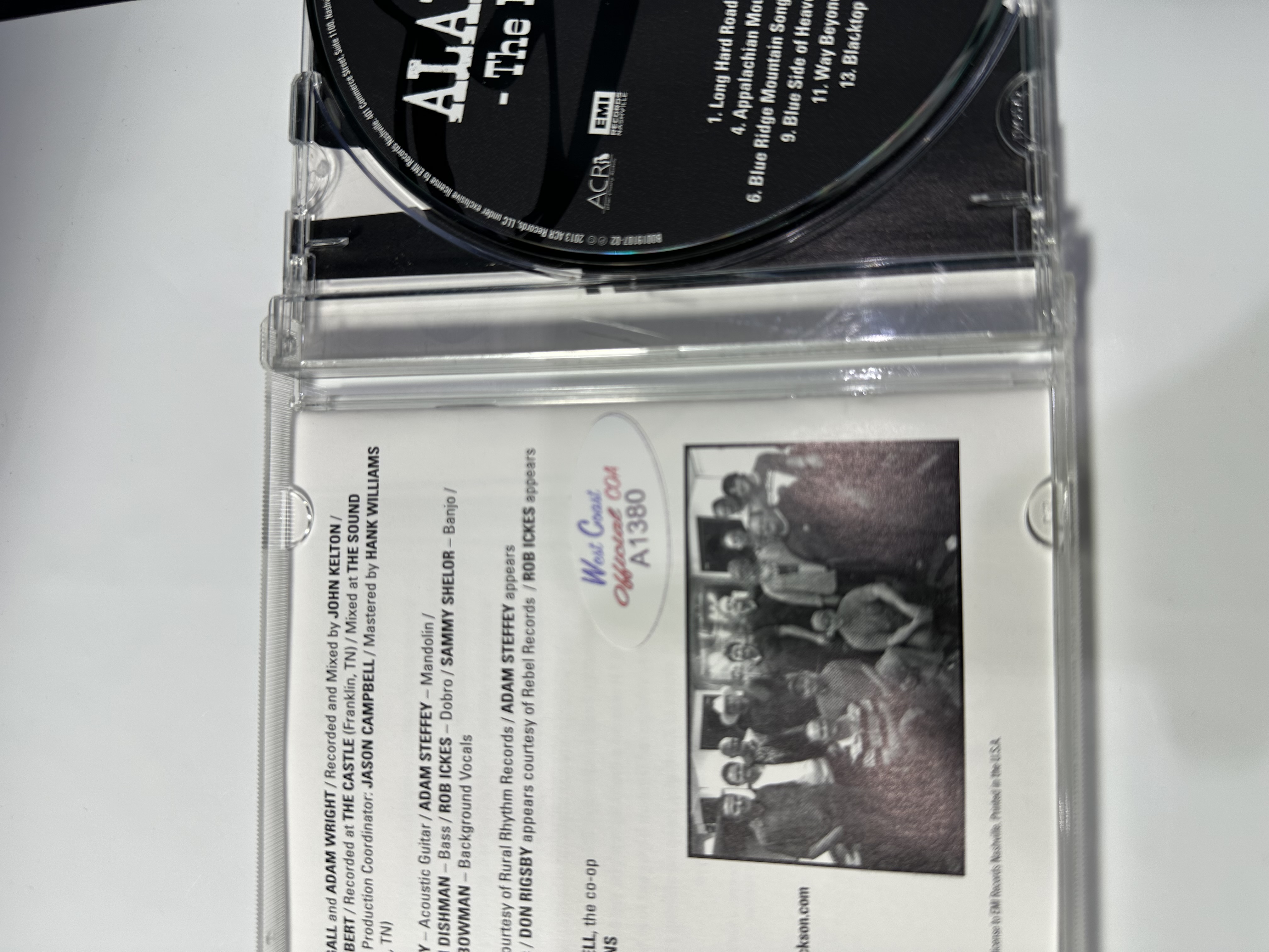 A1380 Alan Jackson, the Bluegrass album signed autograph CD booklet