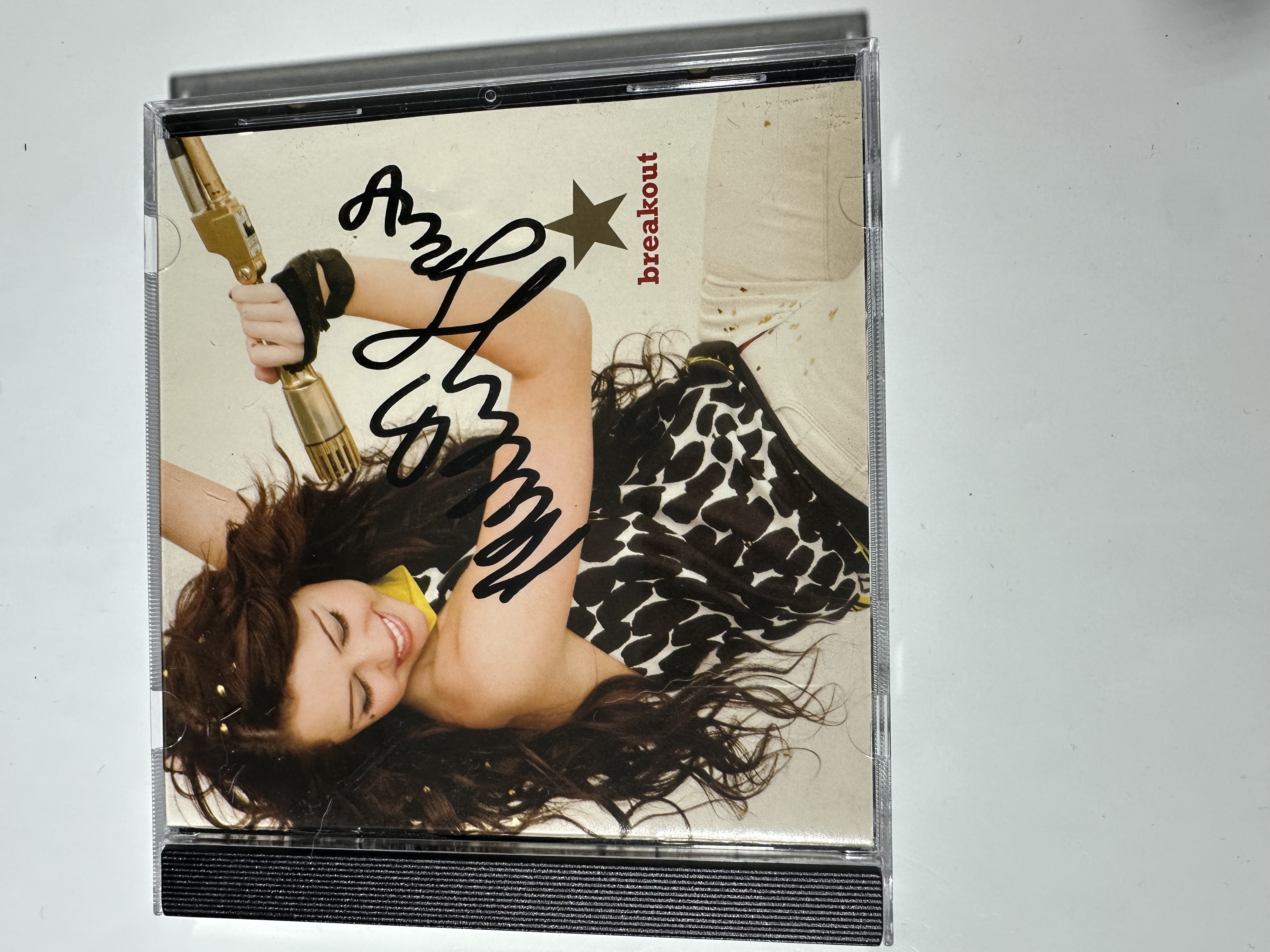 A2609 Miley Cyrus breakout signed autographed CD booklet