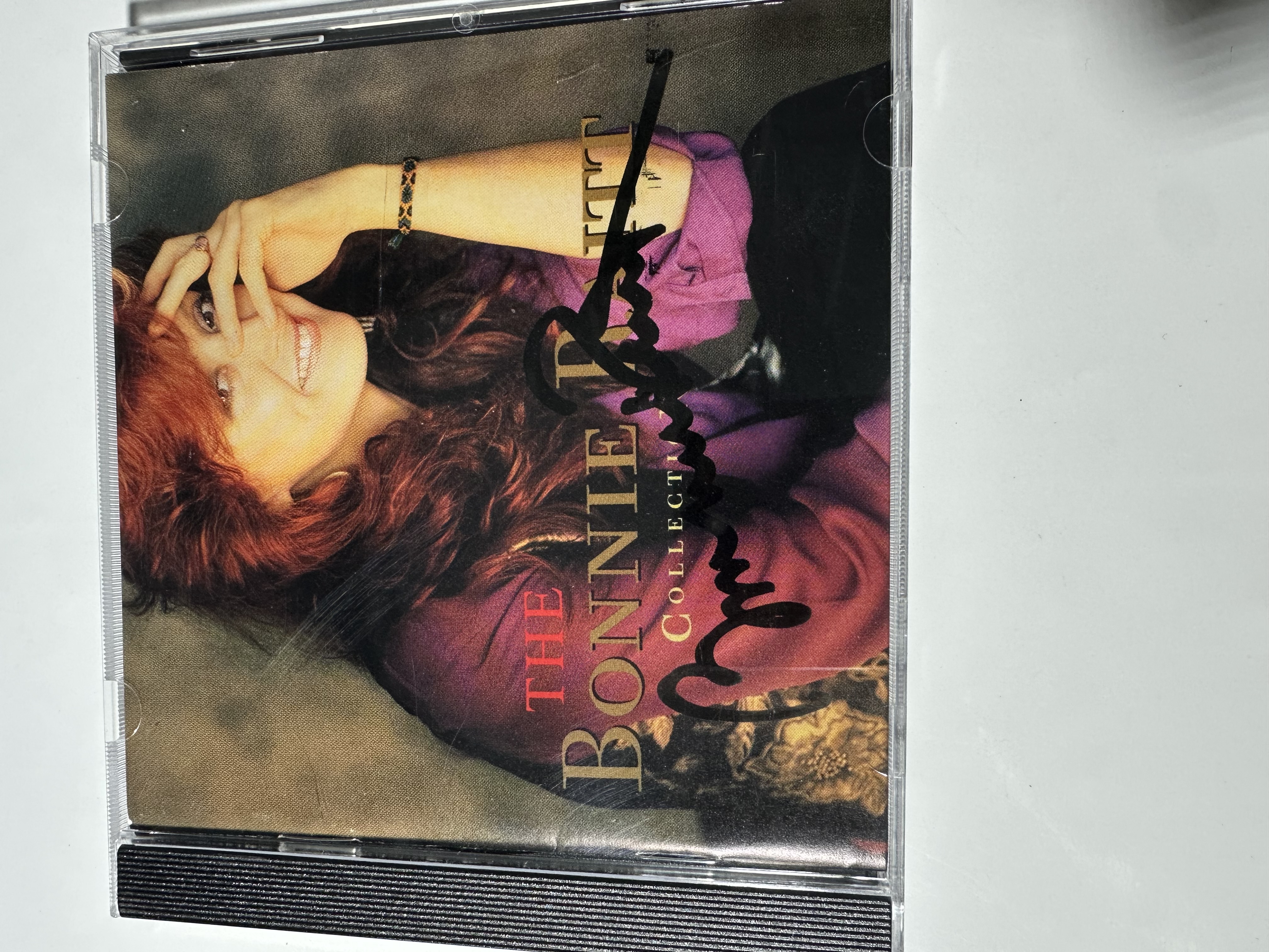 A2607 Bonnie Raitt, the Bonnie Raitt collection signed autographed CD
