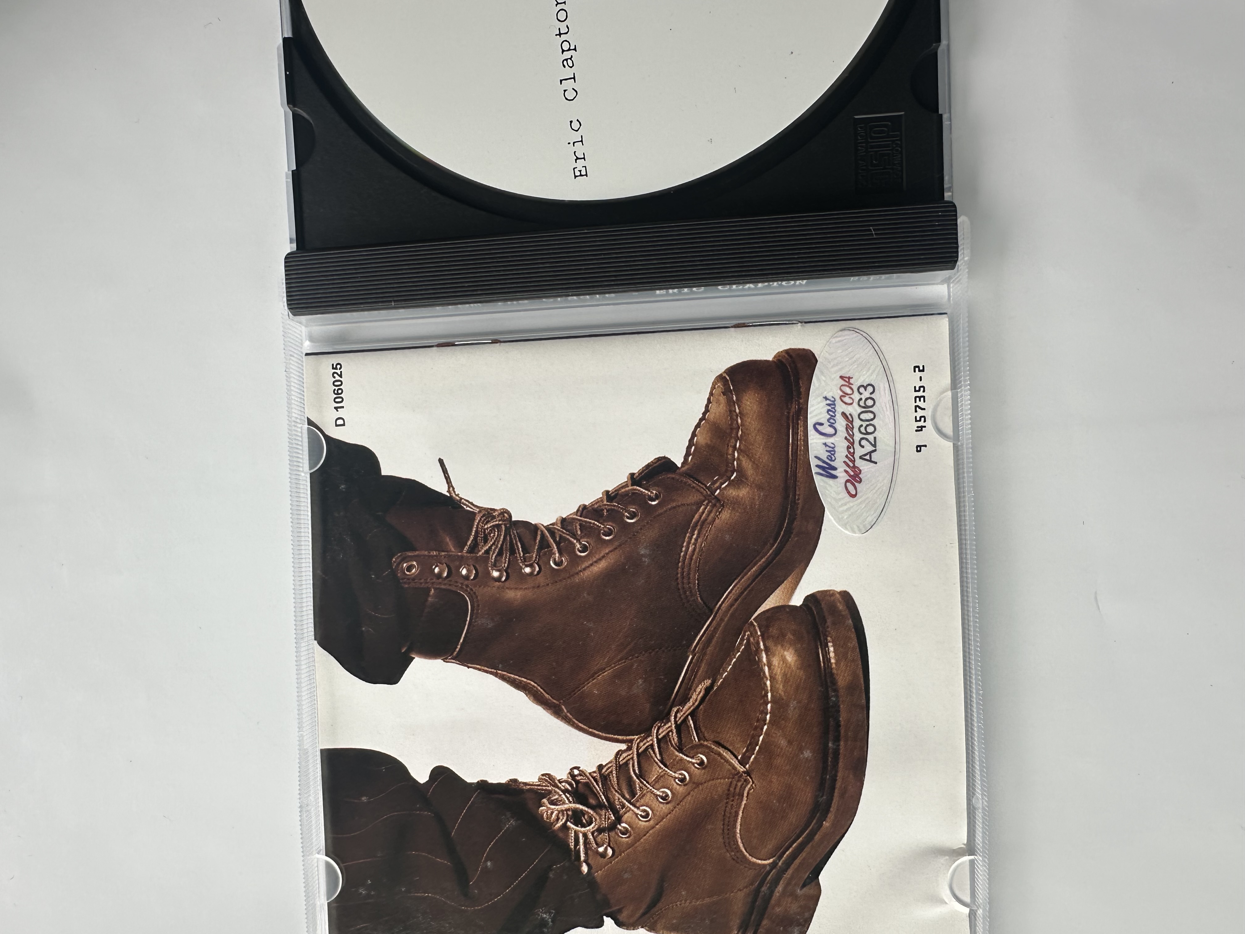 A26063 Eric Clapton from the cradle signed autographed CD booklet