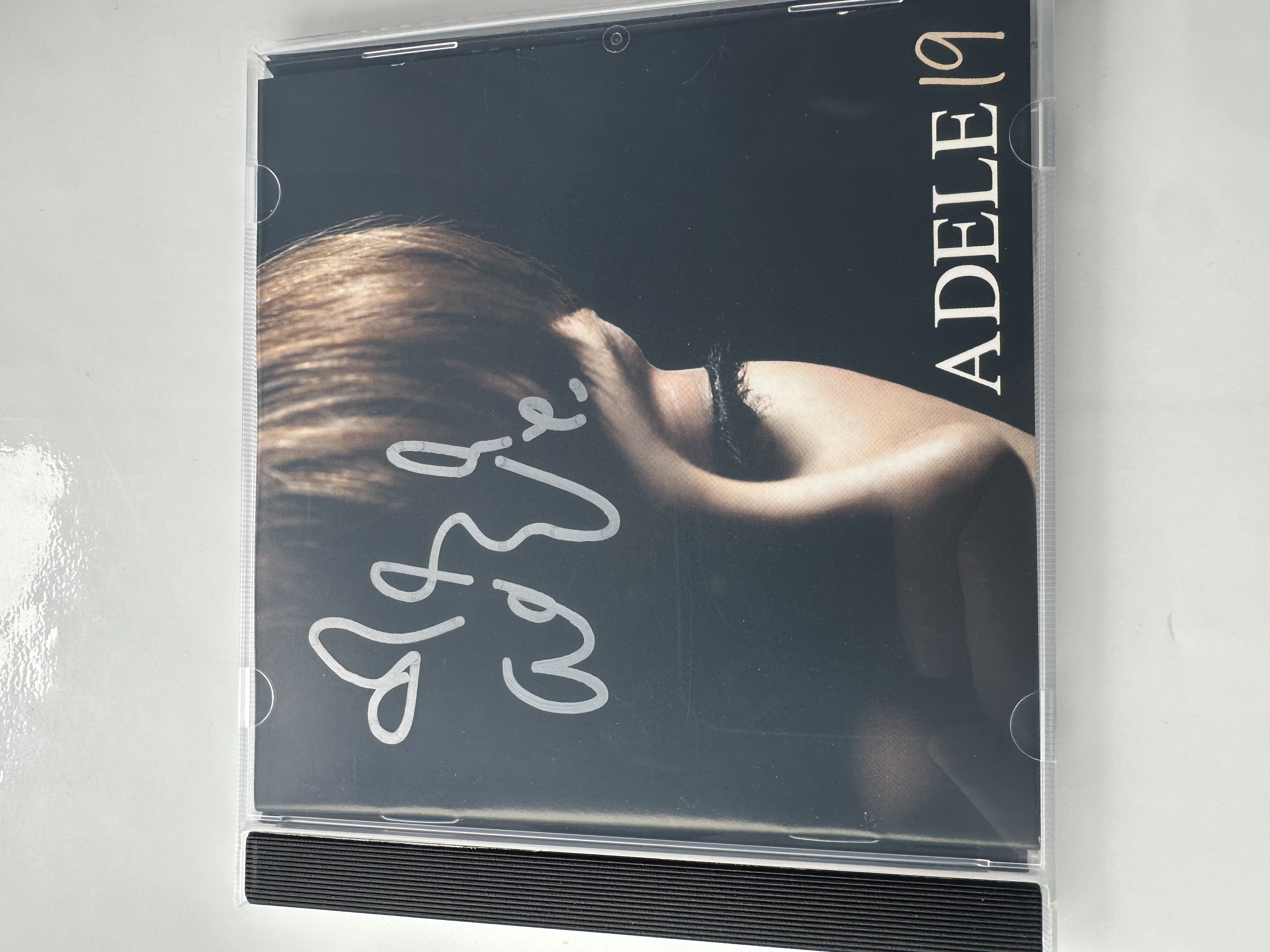 A22096 Adele 19 signed autograph CD