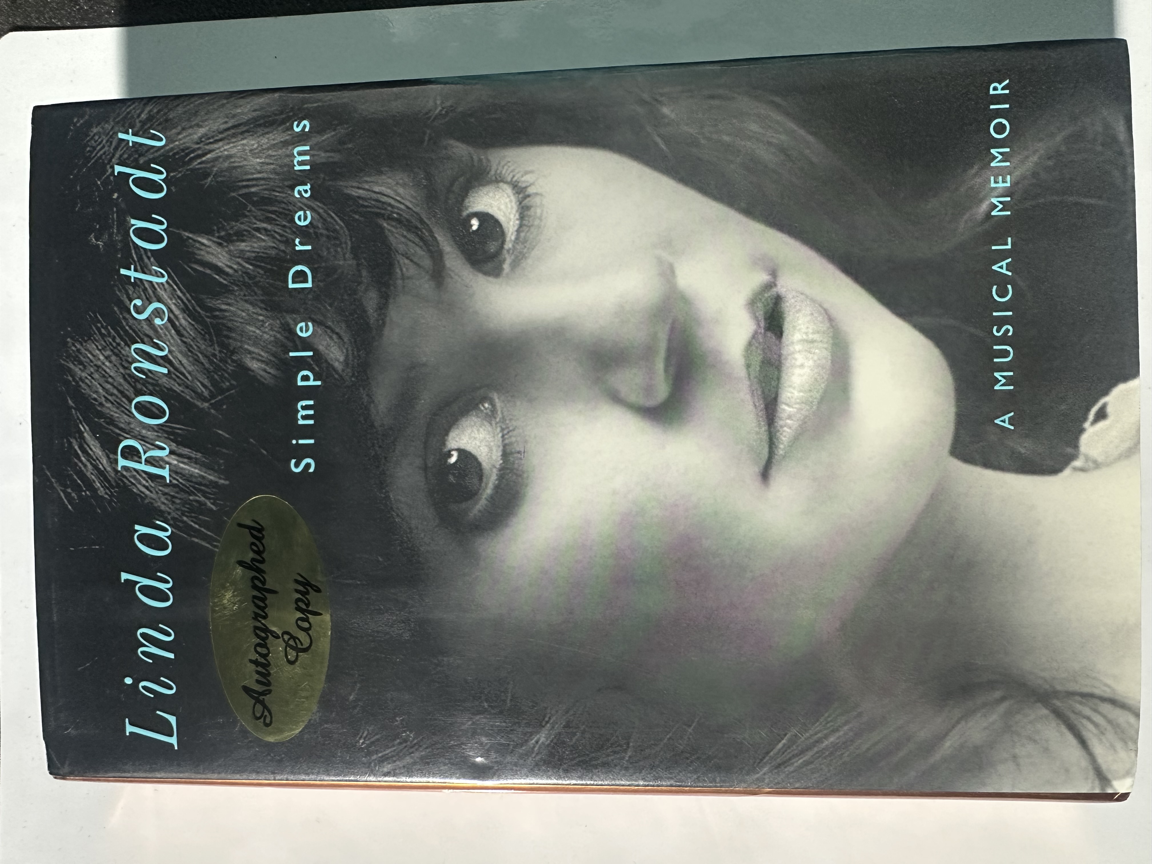 B112881 simple dreams by Linda Ronstadt signed autograph by Linda Ronstadt