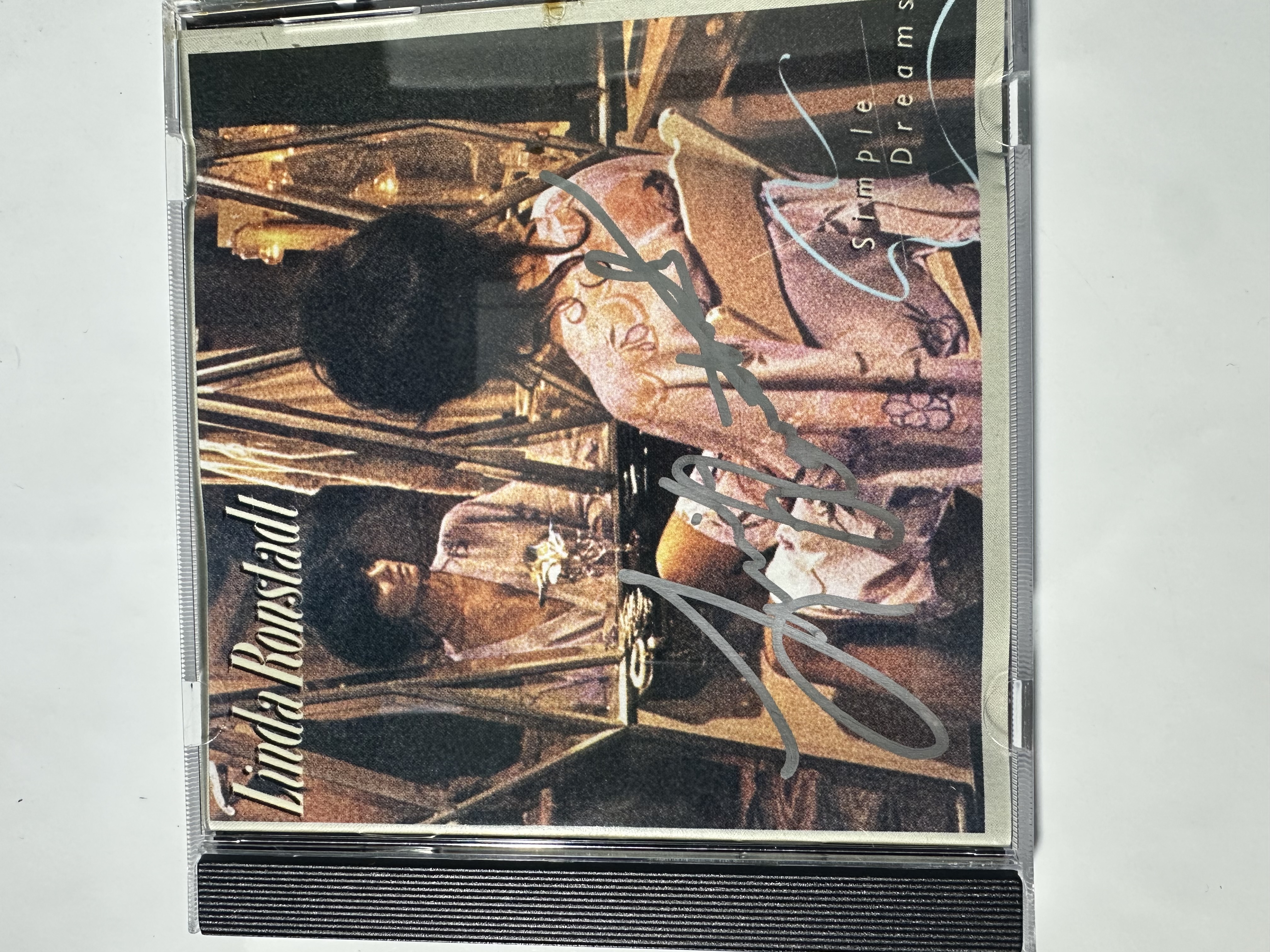 B112531 Linda Ronstadt simple dreams, signed autograph CD