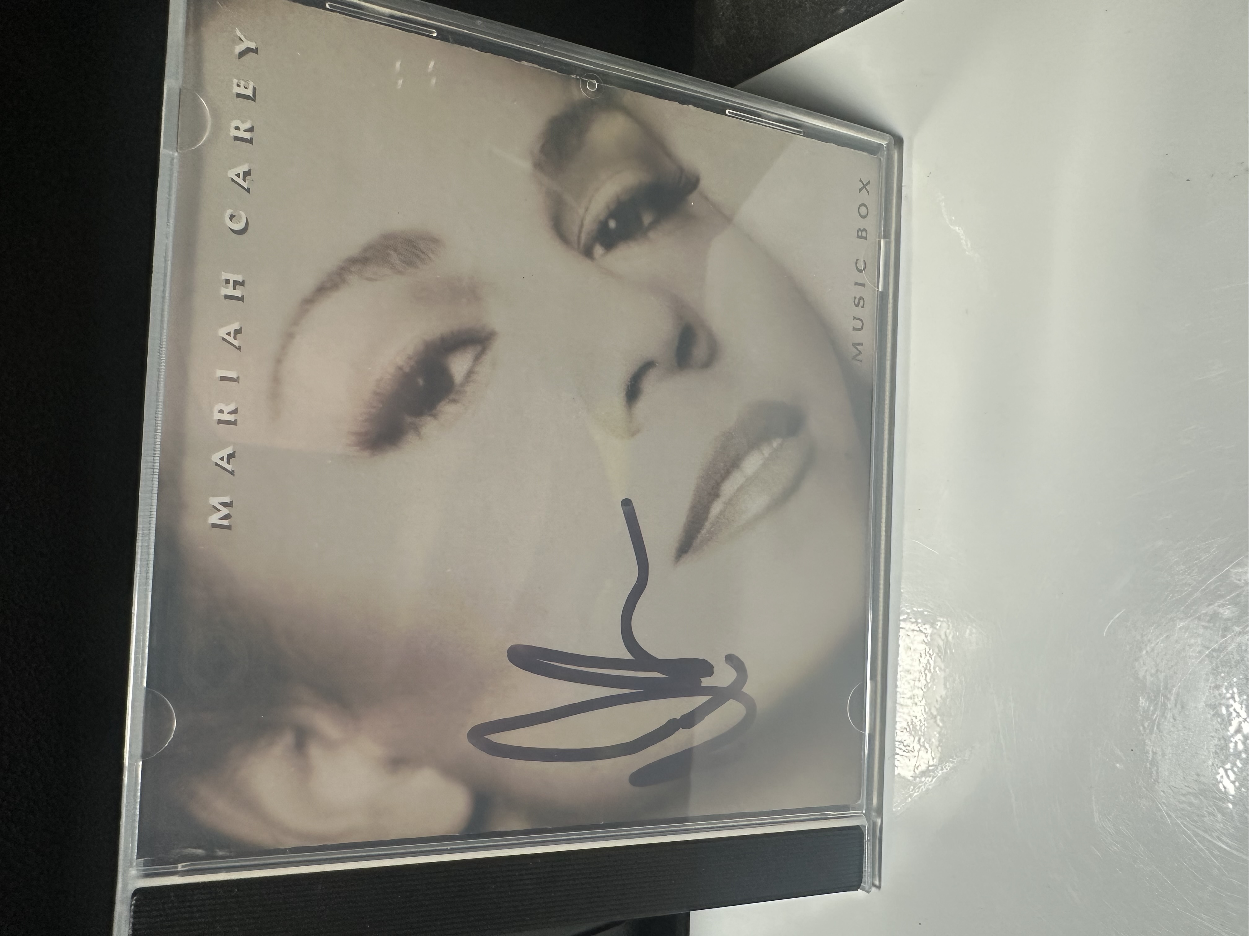 A2236 Mariah Carey music box signed autograph CD