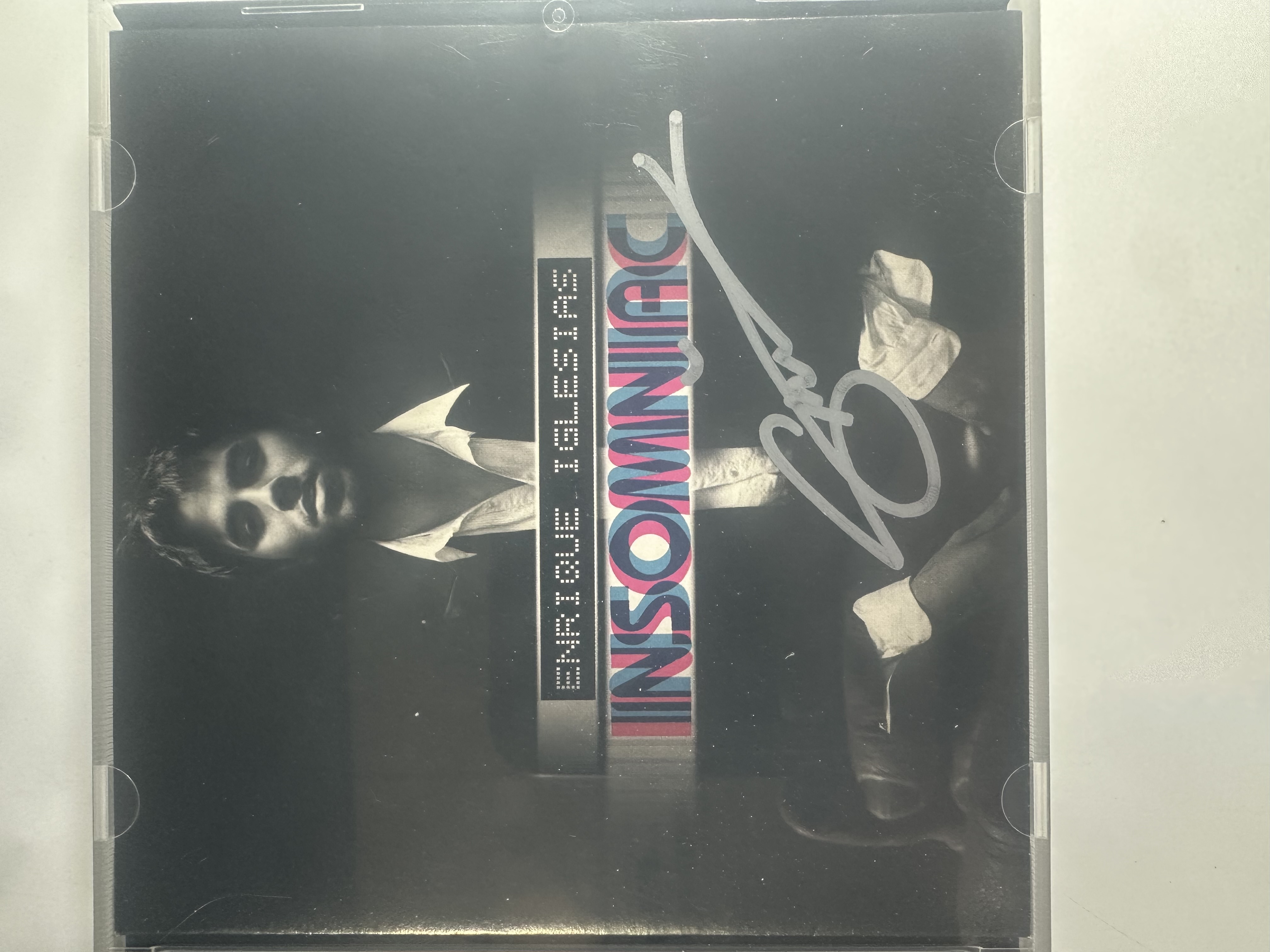 V11252 Enrique Iglesias insomniac signed autograph CD booklet