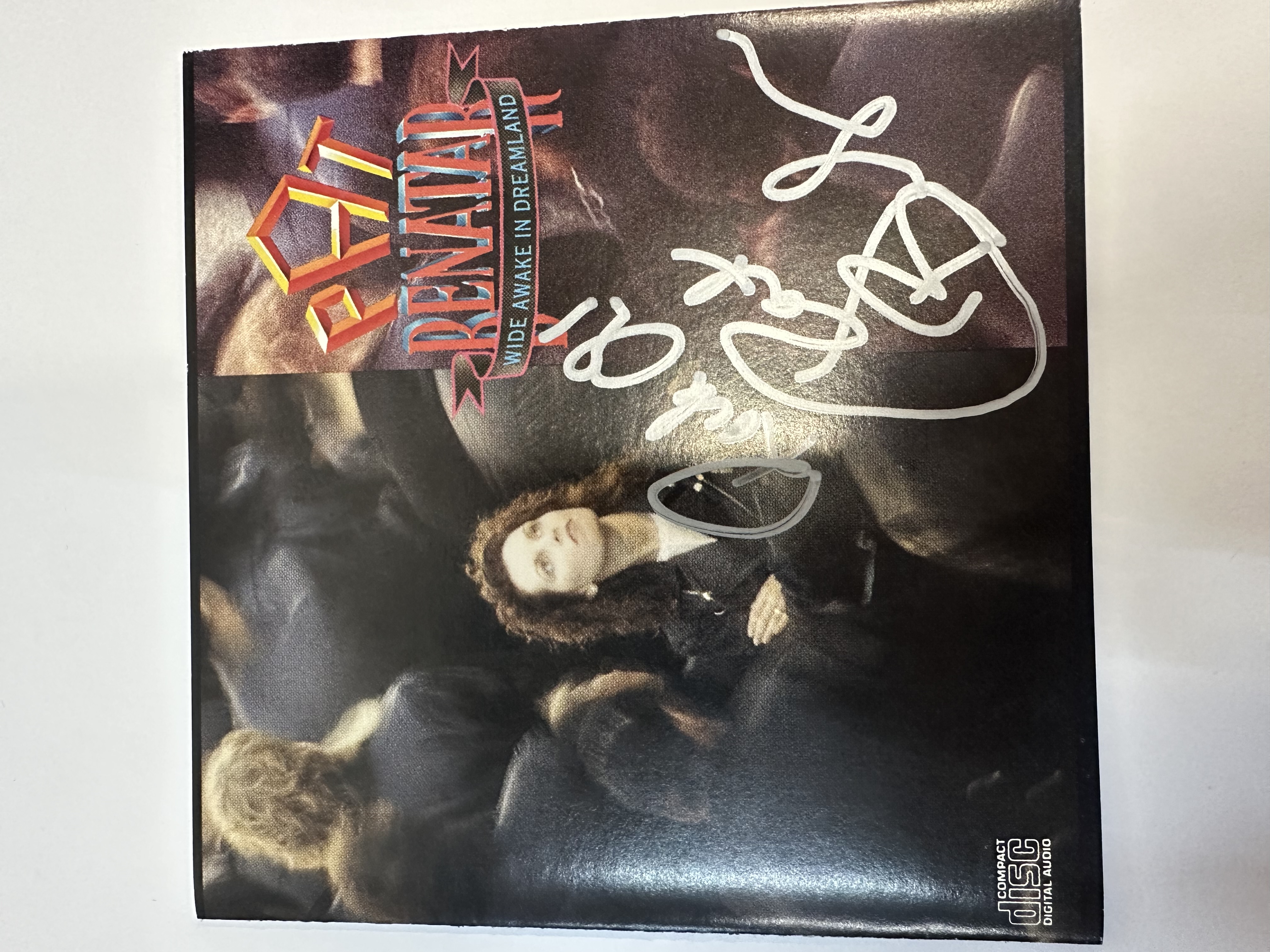b112371 Pat Benatar wide awake in dreamland signed autograph CD booklet