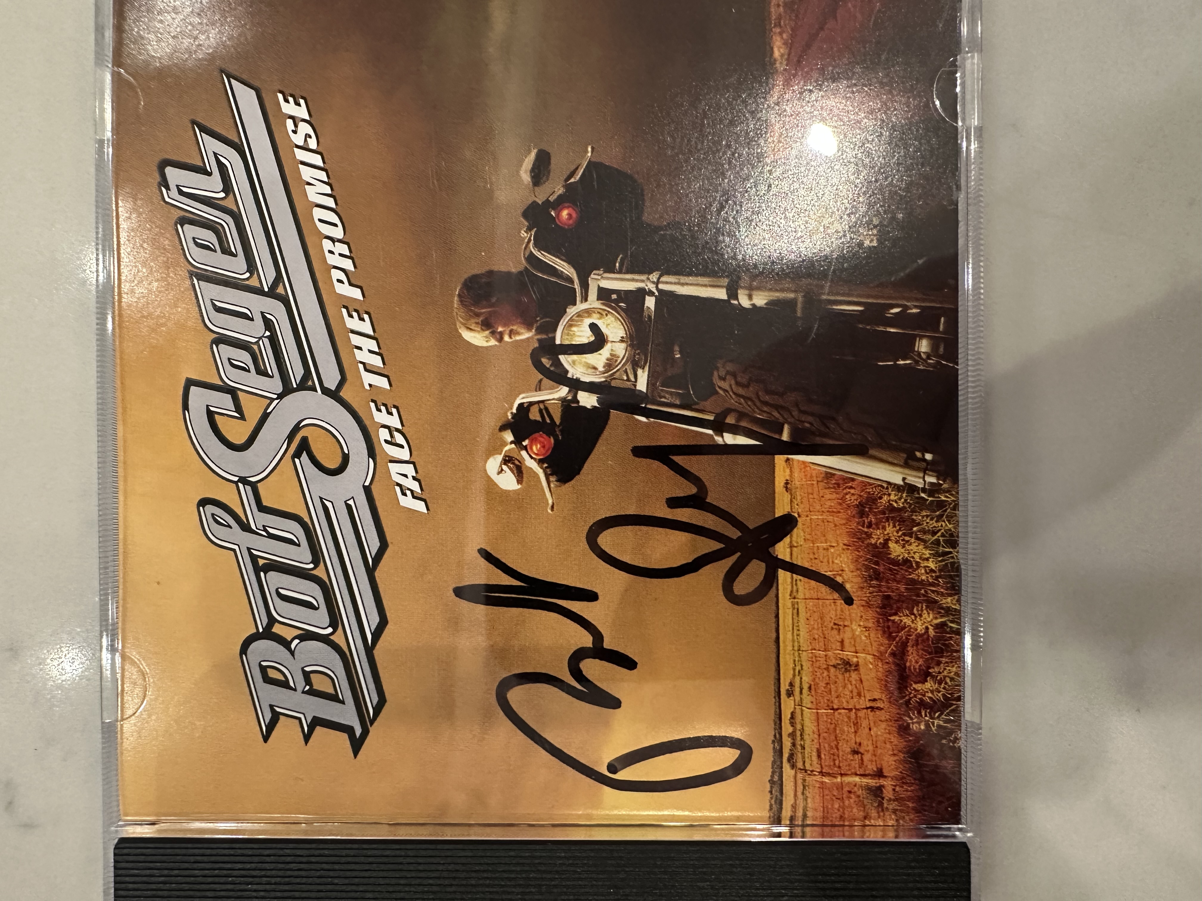 b112451 Bob Seger faced the promise signed autographed CD booklet
